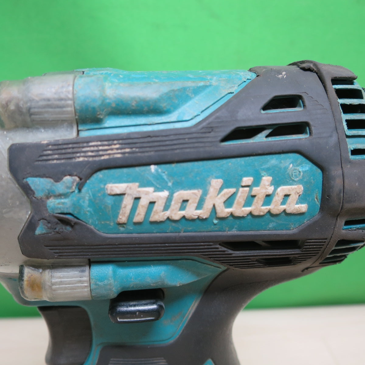 [送料無料] ☆マキタ 充電式 インパクト レンチ TW300D 電動 工具 18V コードレス Makita ③☆