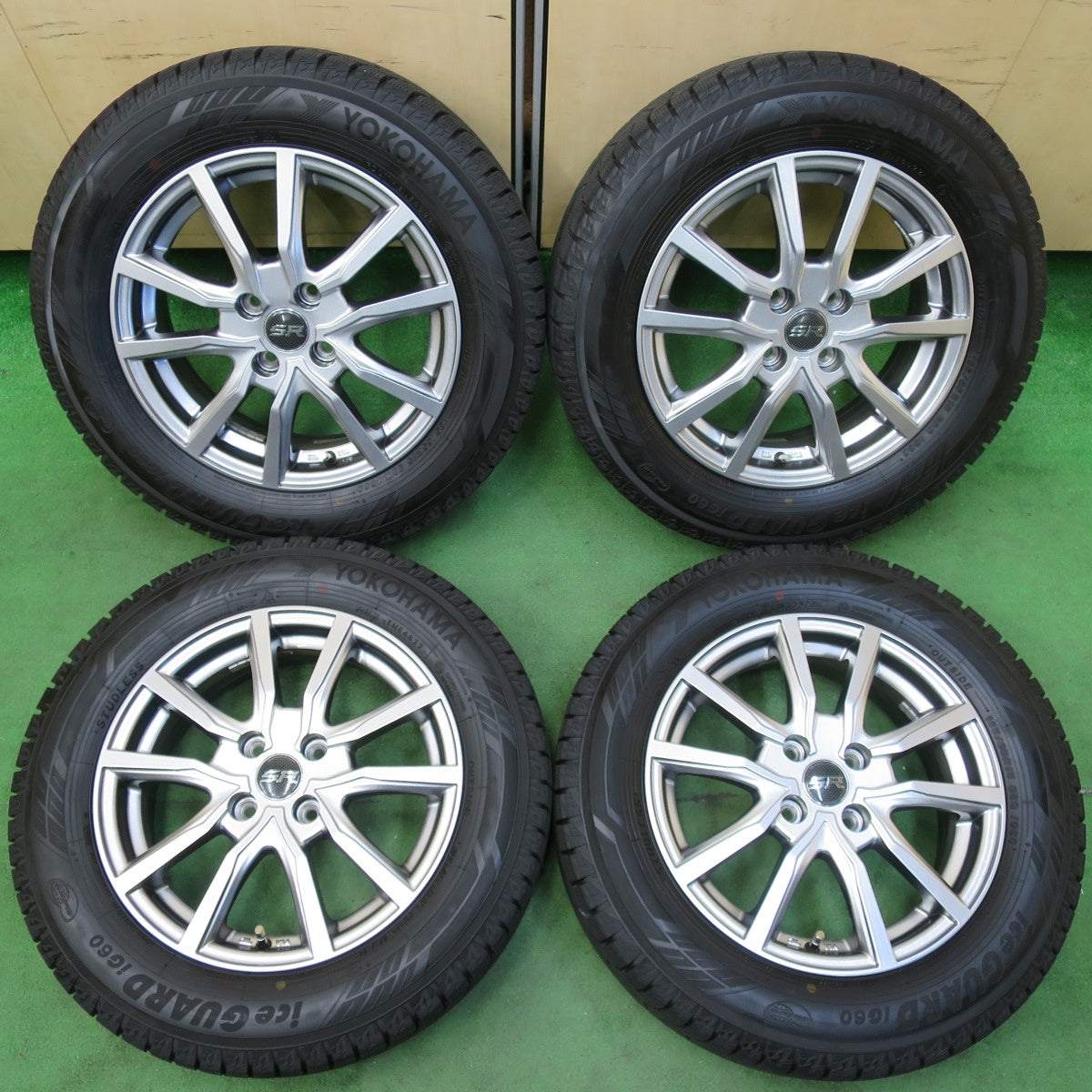 [送料無料] バリ溝！22年！キレイ！9.5分★スタッドレス 185/65R15 ヨコハマ アイスガード iG60 STRANGER ストレンジャー 15インチ PCD100/4H★4110808イス