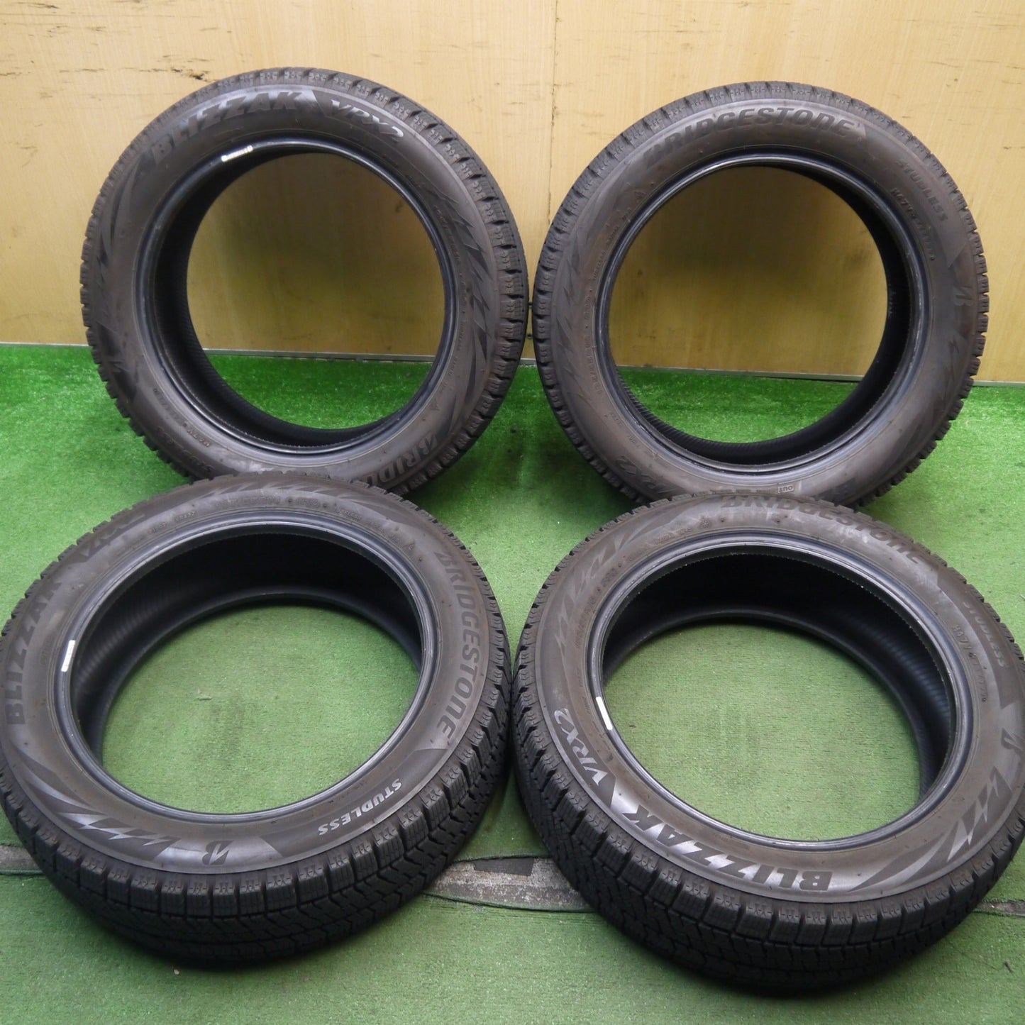 バリ溝！22年！9.5分★スタッドレス 185/55R16 ブリヂストン ブリザック VRX2 タイヤ 16インチ ヤリス フィット スイフト アクア 等★5070809Hスタ