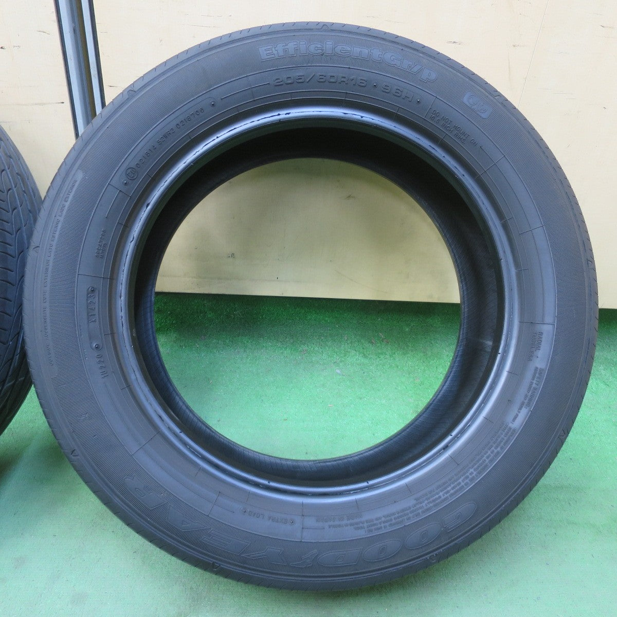 2本価格！23年★205/60R16 グッドイヤー EfficientGrip エフィシエントグリップ タイヤ 16インチ エスティマ ノア ヴォクシー プリウスα ステップワゴン 等★6040401イノタ