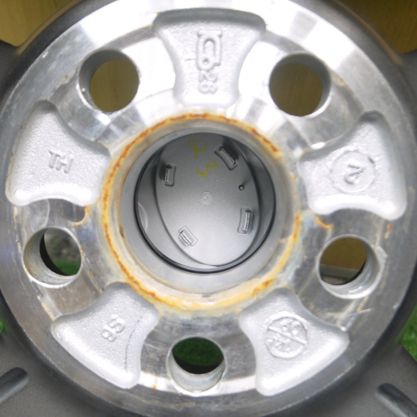 *送料無料* 新車外し★トヨタ 30系 プリウス 後期 純正 ホイール 15インチ 15×6J PCD100/5H★4062403Hホ