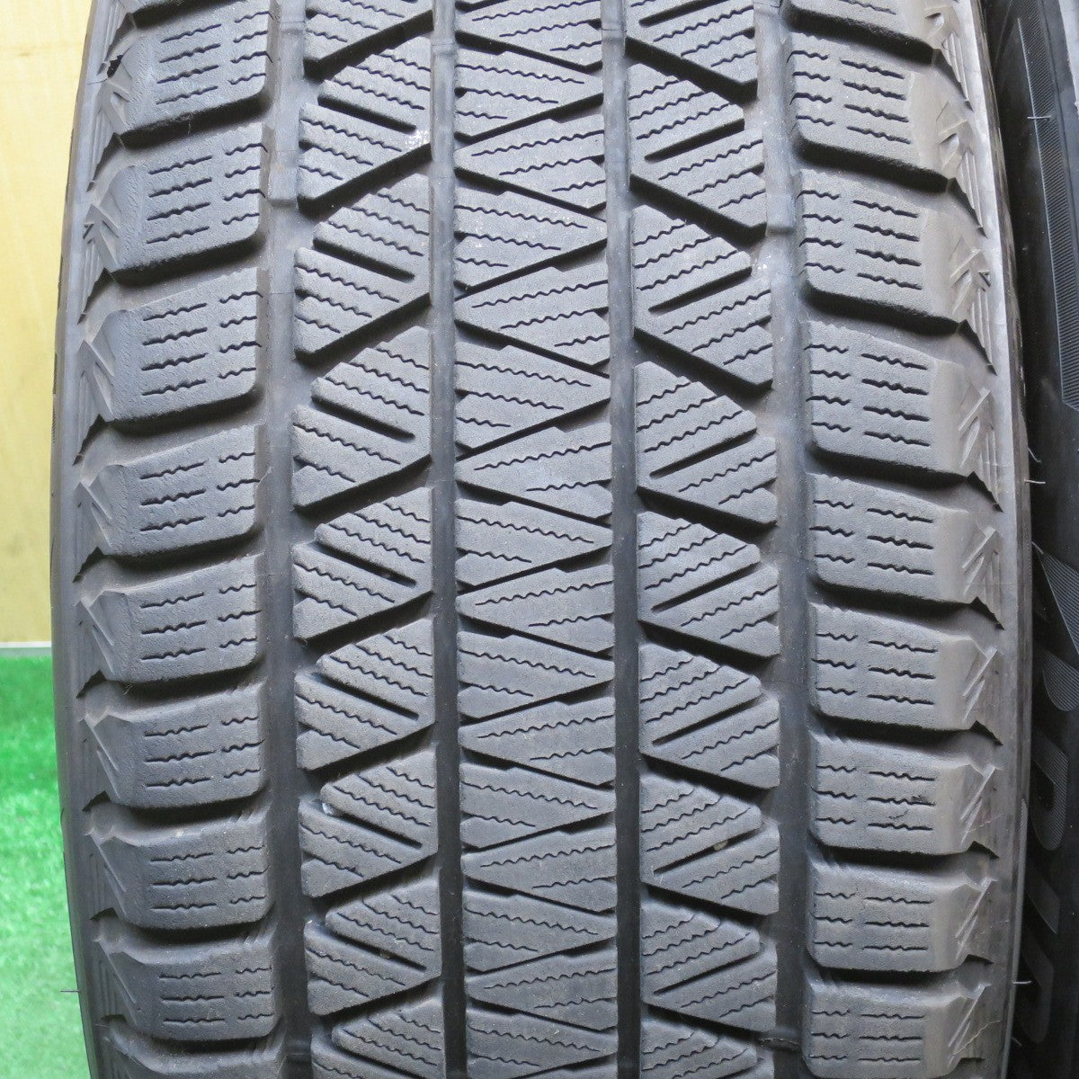 センサー付！バリ溝！9分★レクサス 等 235/55R20 スタッドレス ブリヂストン ブリザック DM-V3 SUVENCER サヴェンサー 20インチ PCD114.3/5H★6052501NJス