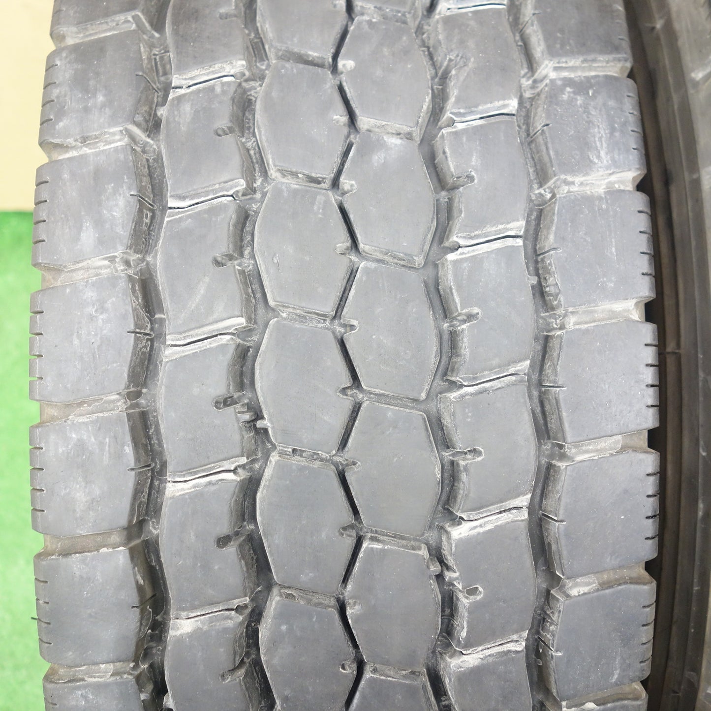バリ溝！25年！9分！2本★トラック タイヤ 245/70R19.5 136/134J ブリヂストン M888 ミックス オールシーズン 19.5インチ★5122210KTスタ