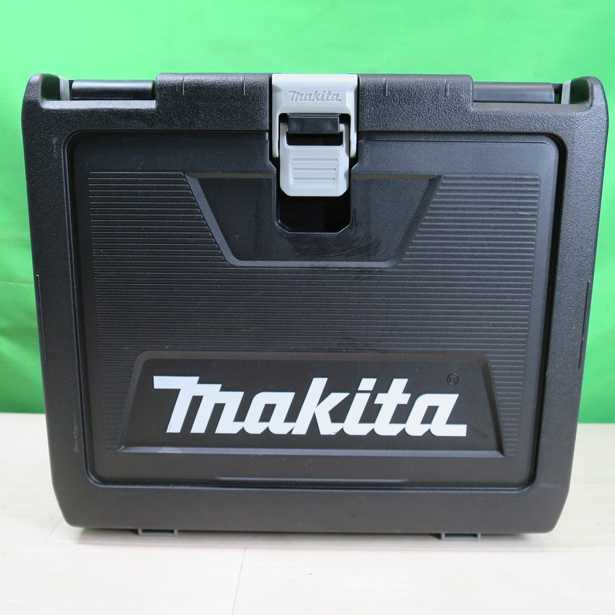 [送料無料] ☆マキタ 充電式 インパクトドライバ 型式 不明 電動 工具 makita 充電器 DC18RC TD136D TD147D☆