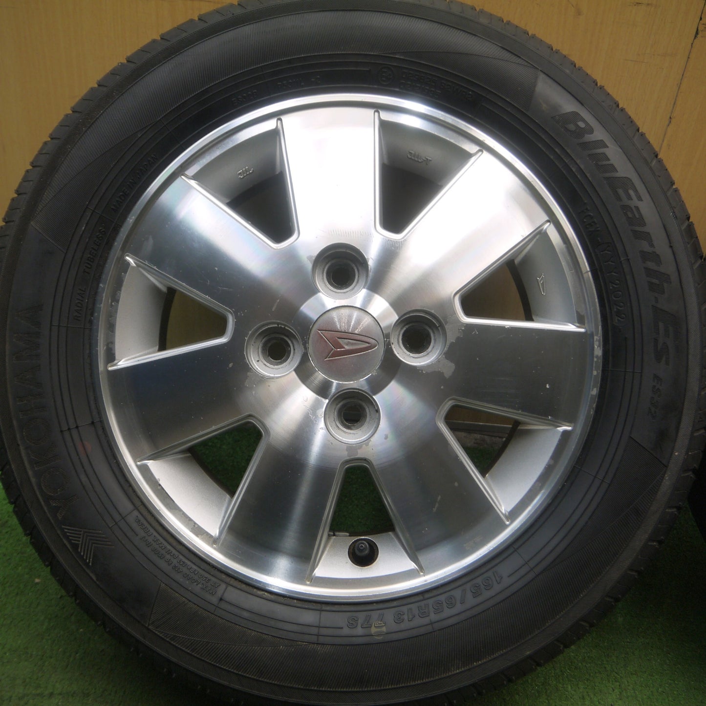 *送料無料* 超バリ溝！22年！ほぼ10分★ダイハツ アトレーワゴン 純正 165/65R13 ヨコハマ BluEarth-ES ES32 13インチ PCD100/4H★4052708Hノ