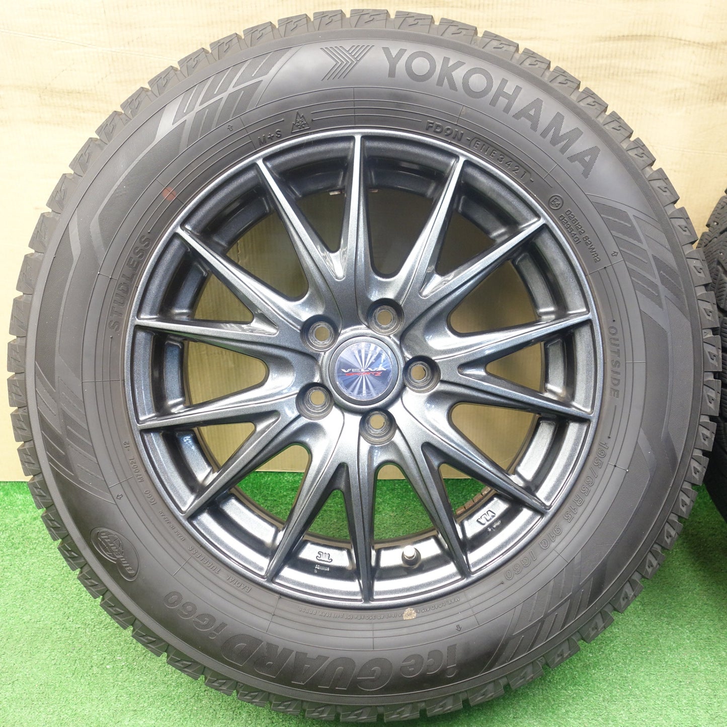 バリ溝！キレイ！ほぼ10分★プリウス 等 195/65R15 スタッドレス ヨコハマ アイスガード iG60 VELVA SPORTZ ヴェルヴァ 15インチ PCD100/5H★6012902KTス