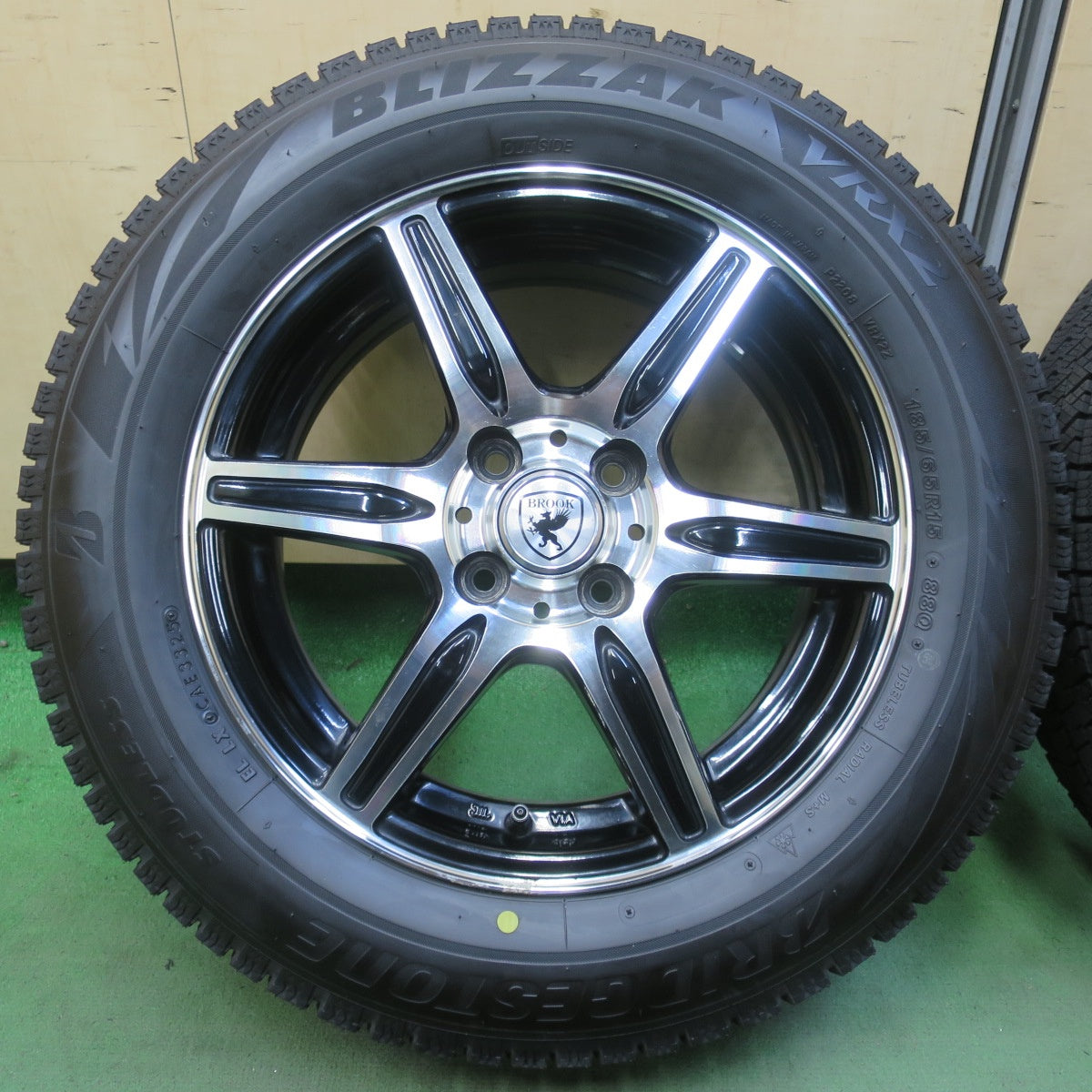 バリ溝！25年！9.5分◎スタッドレス 185/65R15 ブリヂストン ブリザック VRX2 BROOK ブロック 15インチ PCD100/4H◎6070102イス
