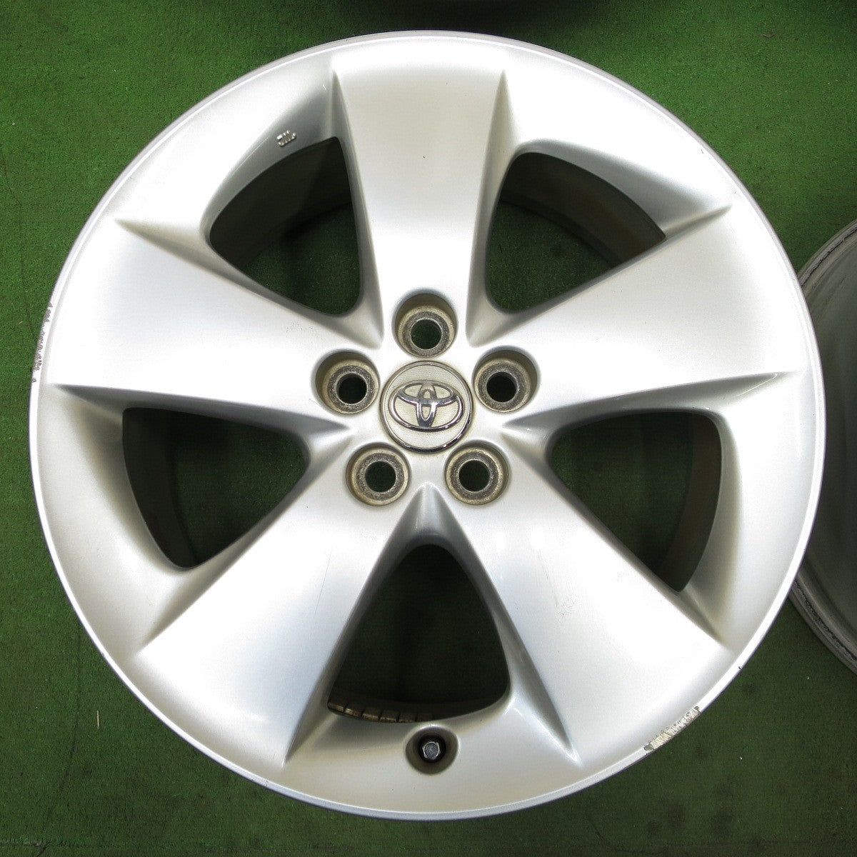4本価格★トヨタ 30系 プリウス S G ツーリング 純正 ホイール 17インチ 17×7J PCD100/5H★6031402NGホ