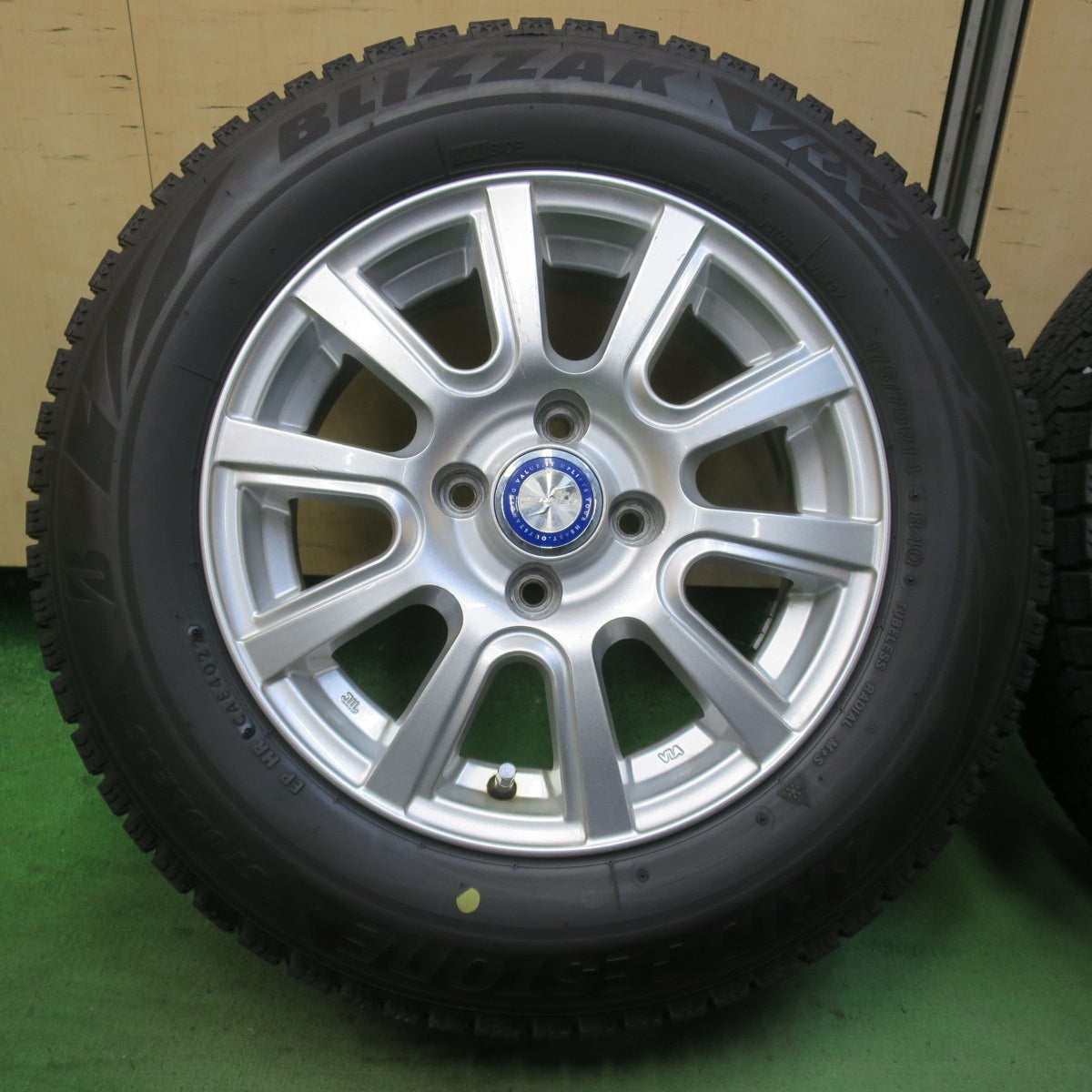 バリ溝！22年！9分★スタッドレス 175/70R14 ブリヂストン ブリザック VRX2 JENEIGE 社外 アルミ 14インチ PCD100/4H★6033108イス