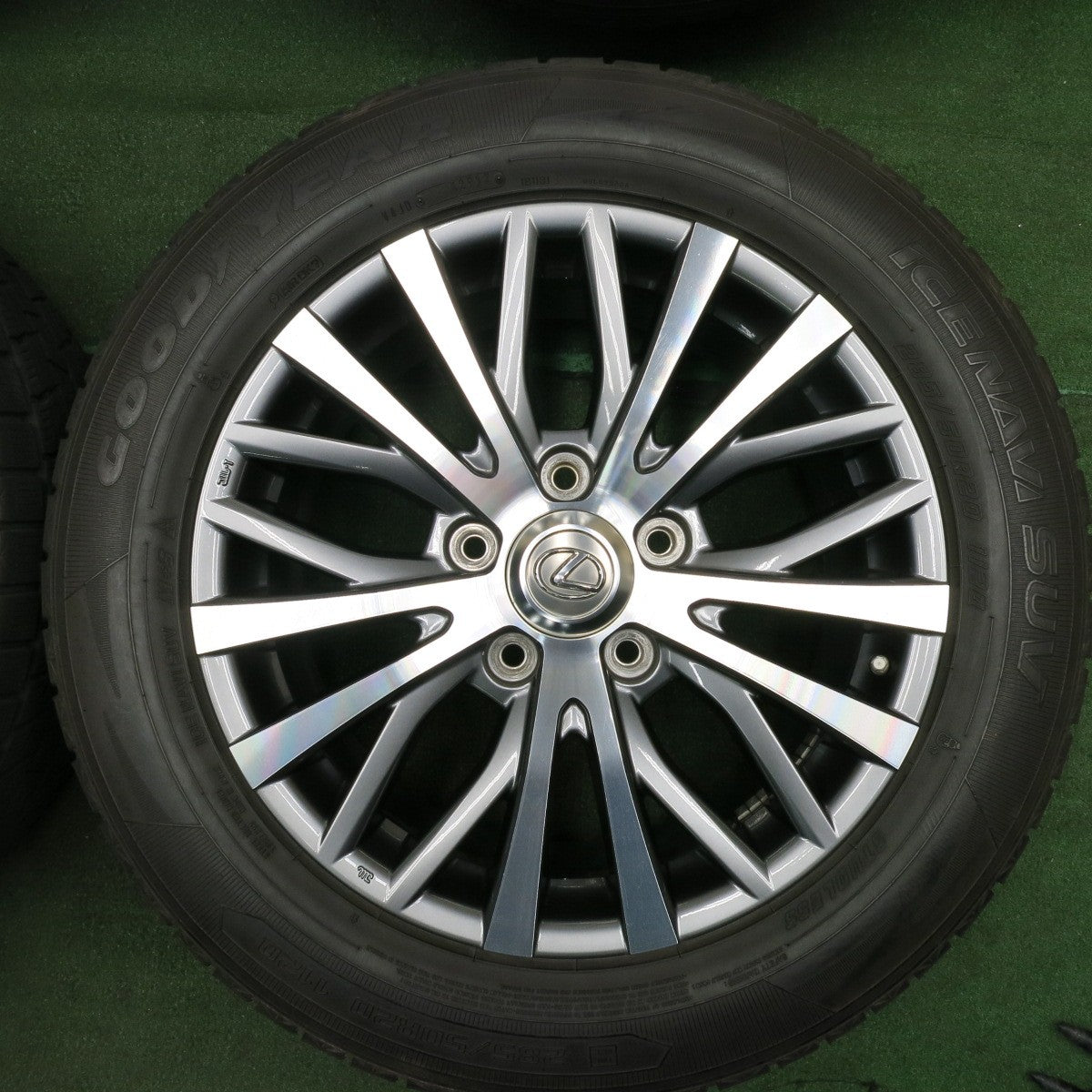 *送料無料* センサー付！バリ溝！綺麗！9.5分★レクサス LX570 純正 285/50R20 スタッドレス グッドイヤー アイスナビ SUV PCD150/5H★4041008TNス