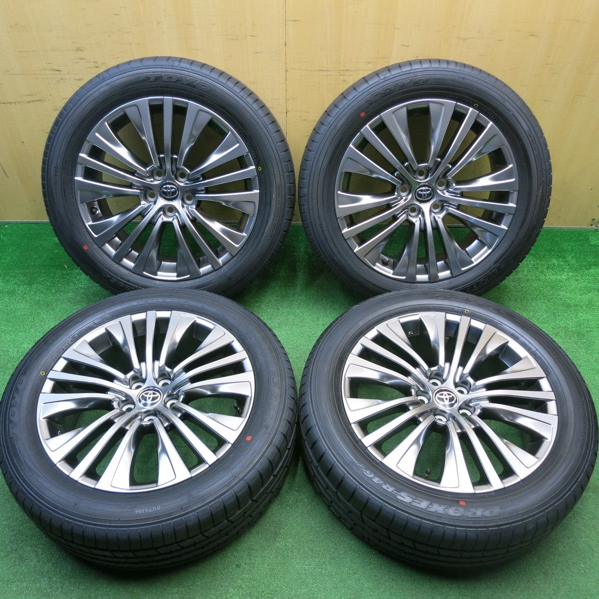 新車外し！24年★トヨタ 80系 ハリアー 純正 225/55R19 トーヨー プロクセス R46A 19インチ PCD114.3/5H★5112001HAノ