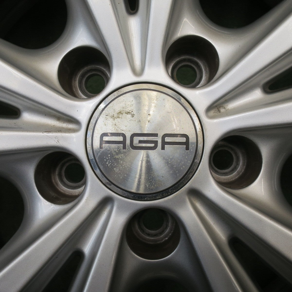 バリ溝！22年！キレイ！9.5分★ワーゲン 等 AGA Dorf 215/60R16 スタッドレス ブリヂストン ブリザック VRX3 ドルフ 16インチ PCD112/5H★6021903NJス