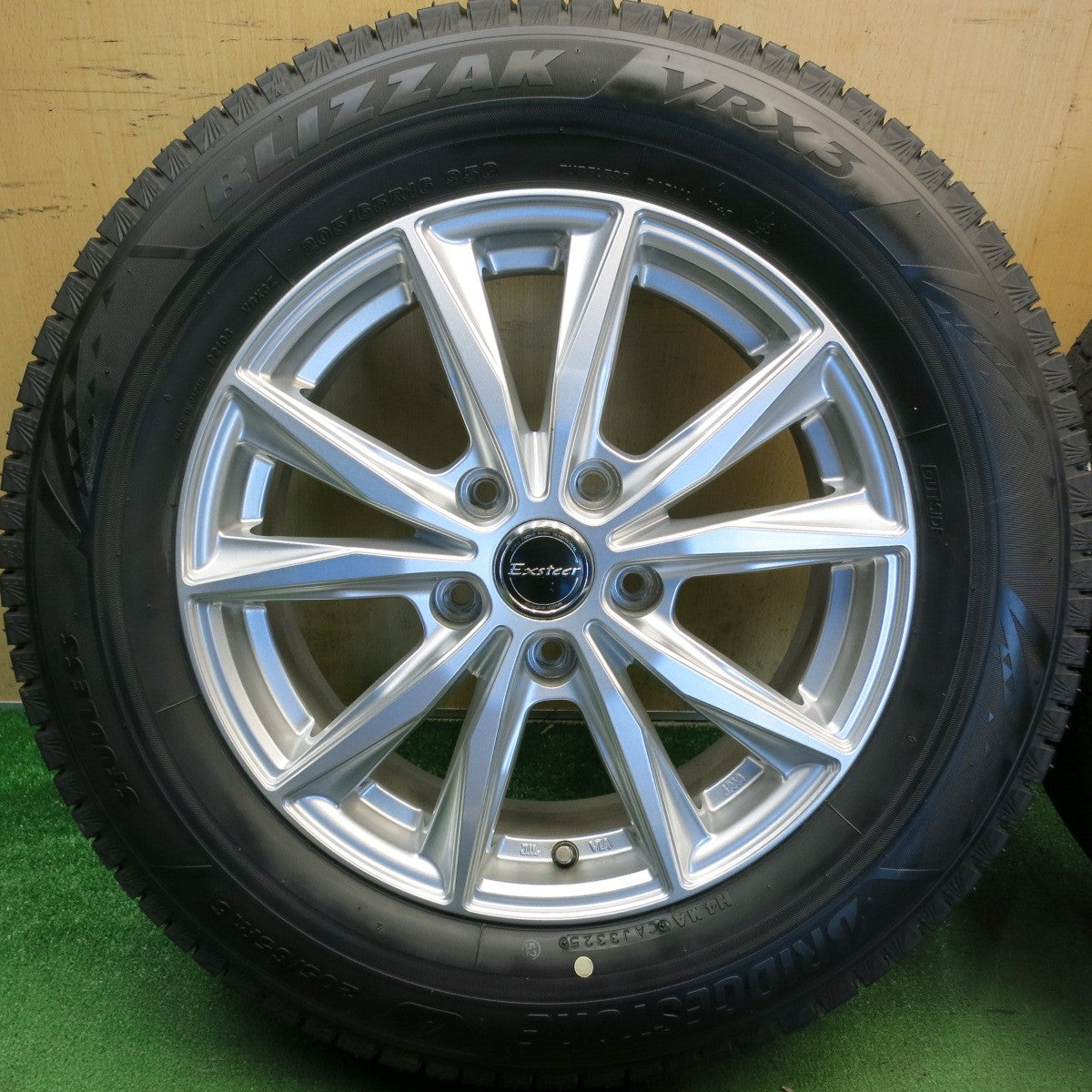バリ溝！25年！キレイ！ほぼ10分◎スタッドレス 205/65R16 ブリヂストン ブリザック VRX3 Exsteer エクスター 16インチ PCD114.3/5H◎6081604HAス