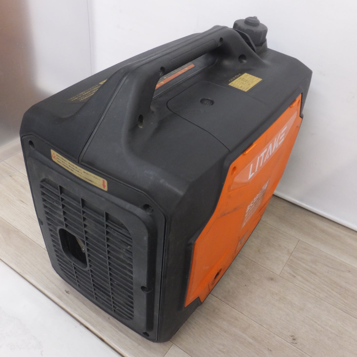 [送料無料] 岐阜発★リテーク LITAKE インバーター発電機 BS3850iS　定格出力 3200W 最大出力 3500W　AC100V 50/60Hz 32A 単相★
