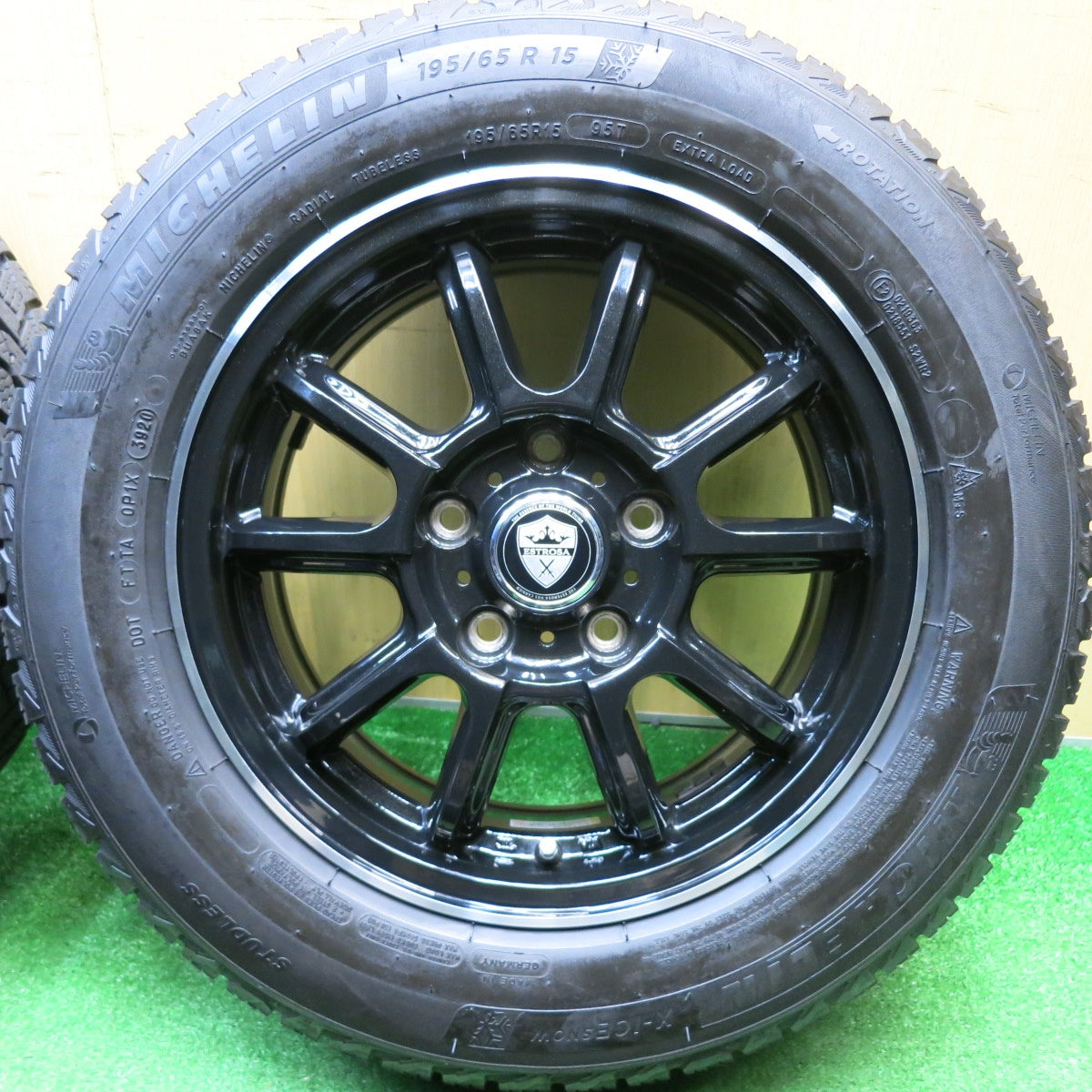 バリ溝！キレイ！8.5分★スタッドレス 195/65R15 ミシュラン X-ICE SNOW ESTROSA エステローザ 15インチ PCD114.3/5H★6010310HAス