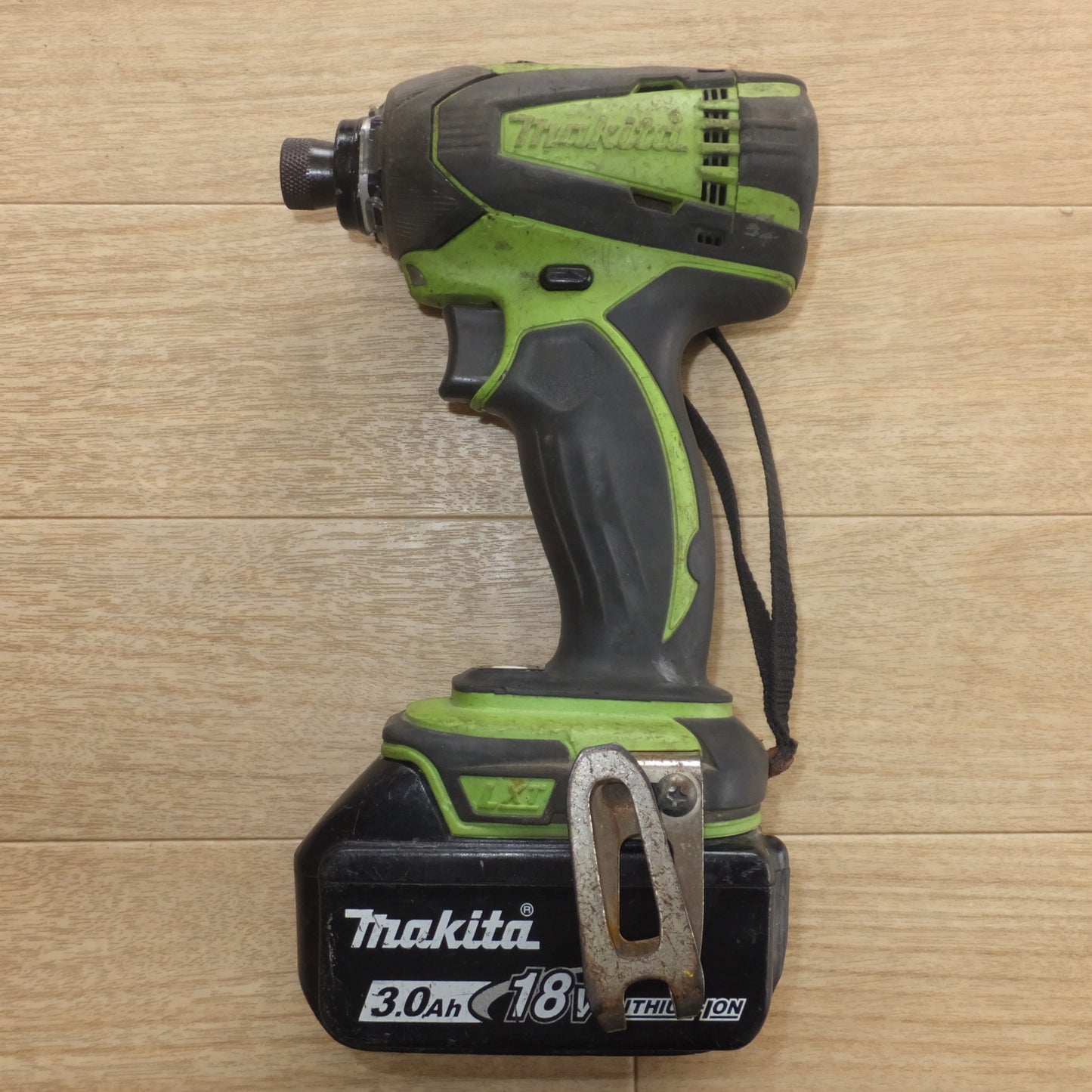 [送料無料] ★マキタ makita 充電式インパクトドライバ TD146DRFXL 18V ライム　バッテリ 1個★