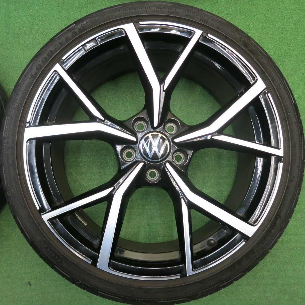 バリ溝！22年！9分★ワーゲン ゴルフ8 GTI 純正 235/35R19 グッドイヤー イーグル F1 SuperSport 19インチ PCD112/5H★6022612HAノ