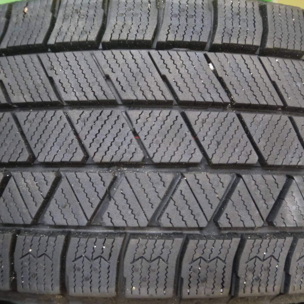 バリ溝！23年！9.5分以上★スタッドレス 195/65R15 ブリヂストン ブリザック VRX3 MT6 社外 アルミ 15インチ PCD 100 114.3/5H マルチ★4121601Hス
