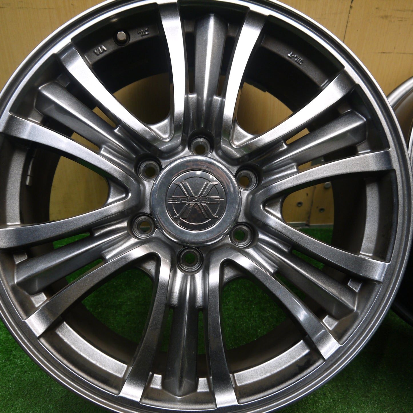 キレイ★BAZALT-X TYPE2 バザルト X タイプ2 18インチ ホイール 18×7.5J PCD139.7/6H★5120908Hホ