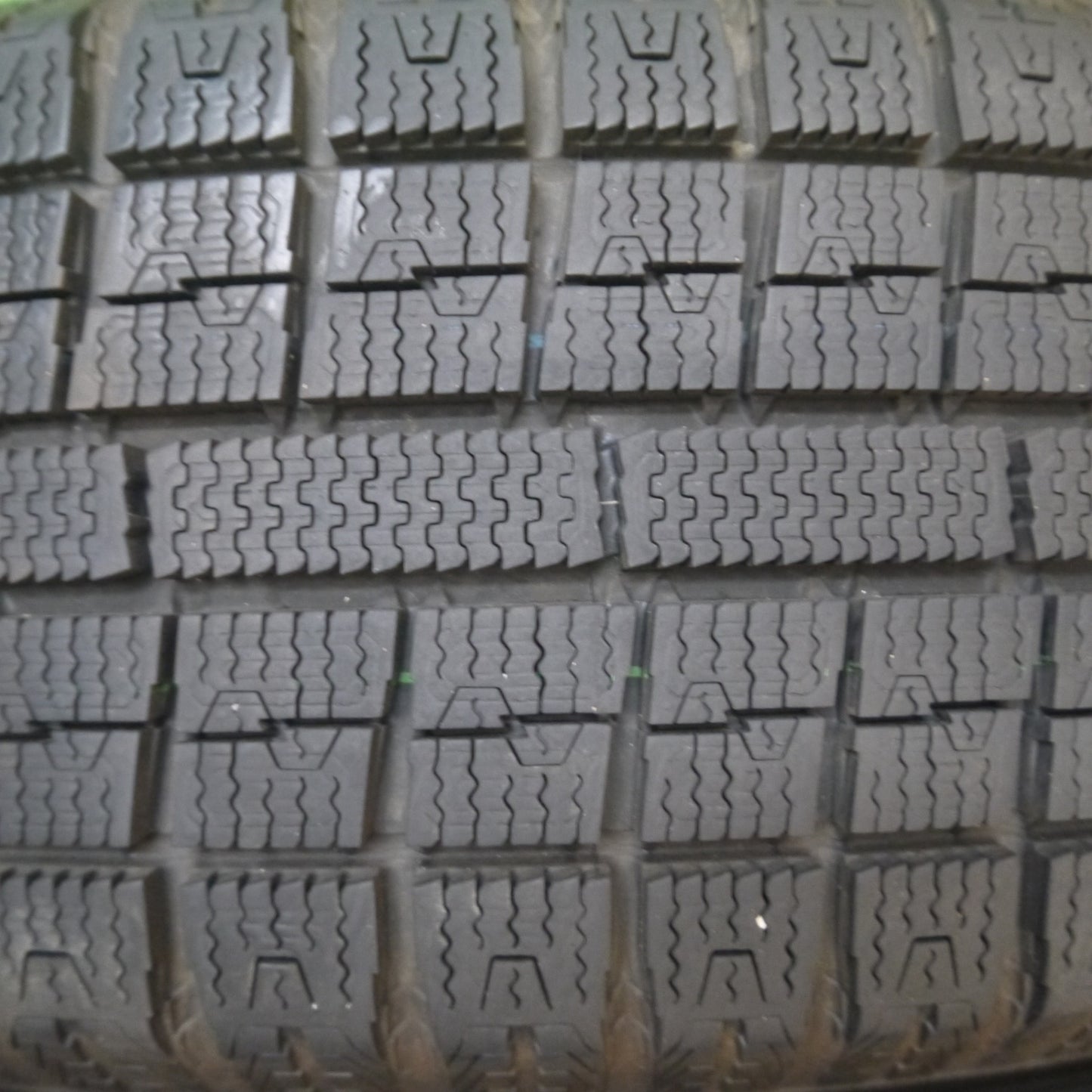 [送料無料] バリ溝！9.5分以上★シエンタ等 175/65R15 スタッドレス トーヨー ガリット G5 VELVA SPORTZ ヴェルヴァ 15インチ PCD100/5H★4111502Hス