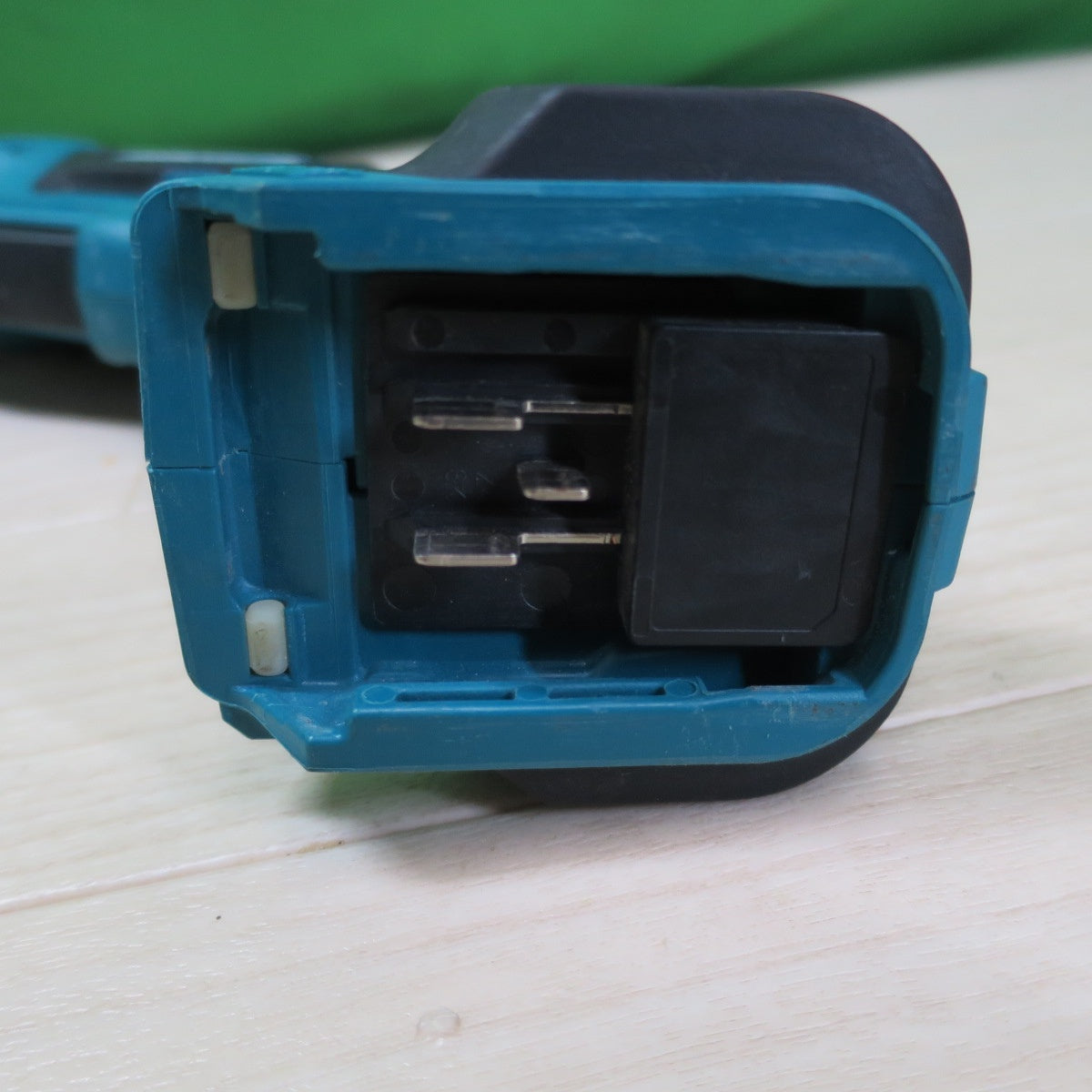 [送料無料] ☆マキタ 充電式 レシプロソー JR104D 電動 工具 セーバーソー セーバソー コードレス makita 本体のみ☆