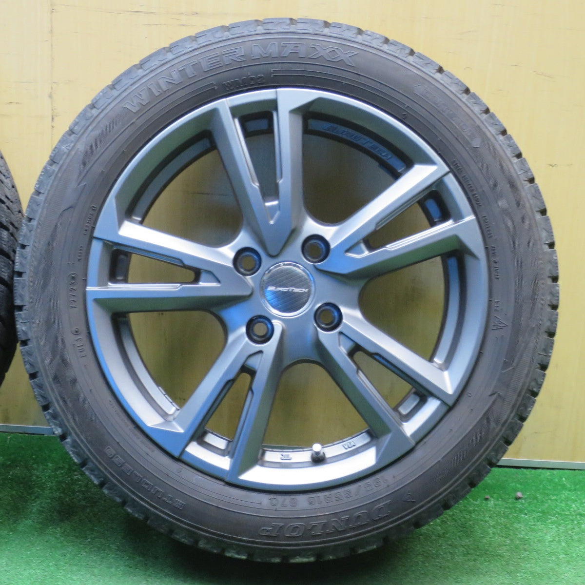 バリ溝！23年！キレイ！9.5分以上★プジョー 208 EUROTECH GAYA SOLI 195/55R16 スタッドレス ダンロップ ウインターマックス WM02 ユーロテック ガヤ ソリ 16インチ PCD108/4H★6020504NJス