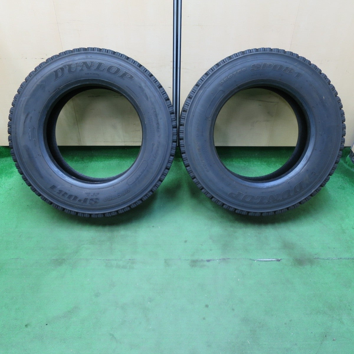 2本価格！23年★トラック タイヤ 245/70R19.5 136/134J スタッドレス ダンロップ デクテス SP081 DECTES 19.5インチ★4102106イスタ