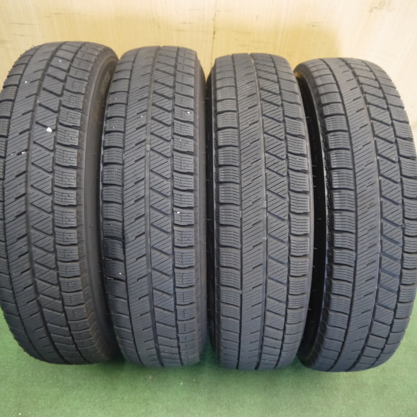 超バリ溝！25年！キレイ！ほぼ10分★スタッドレス 145/80R13 ブリヂストン ブリザック VRX3 スチール ホイール 13インチ PCD100/4H★6052606Hス