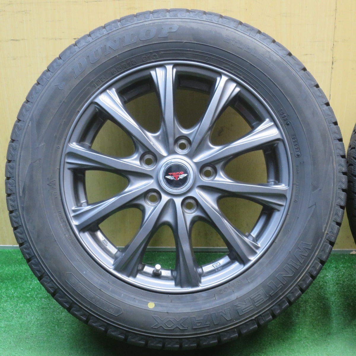 バリ溝！キレイ！9分★スタッドレス 195/65R15 ダンロップ ウインターマックス WM02 TEAD テッド 15インチ PCD114.3/5H★6050809NJス