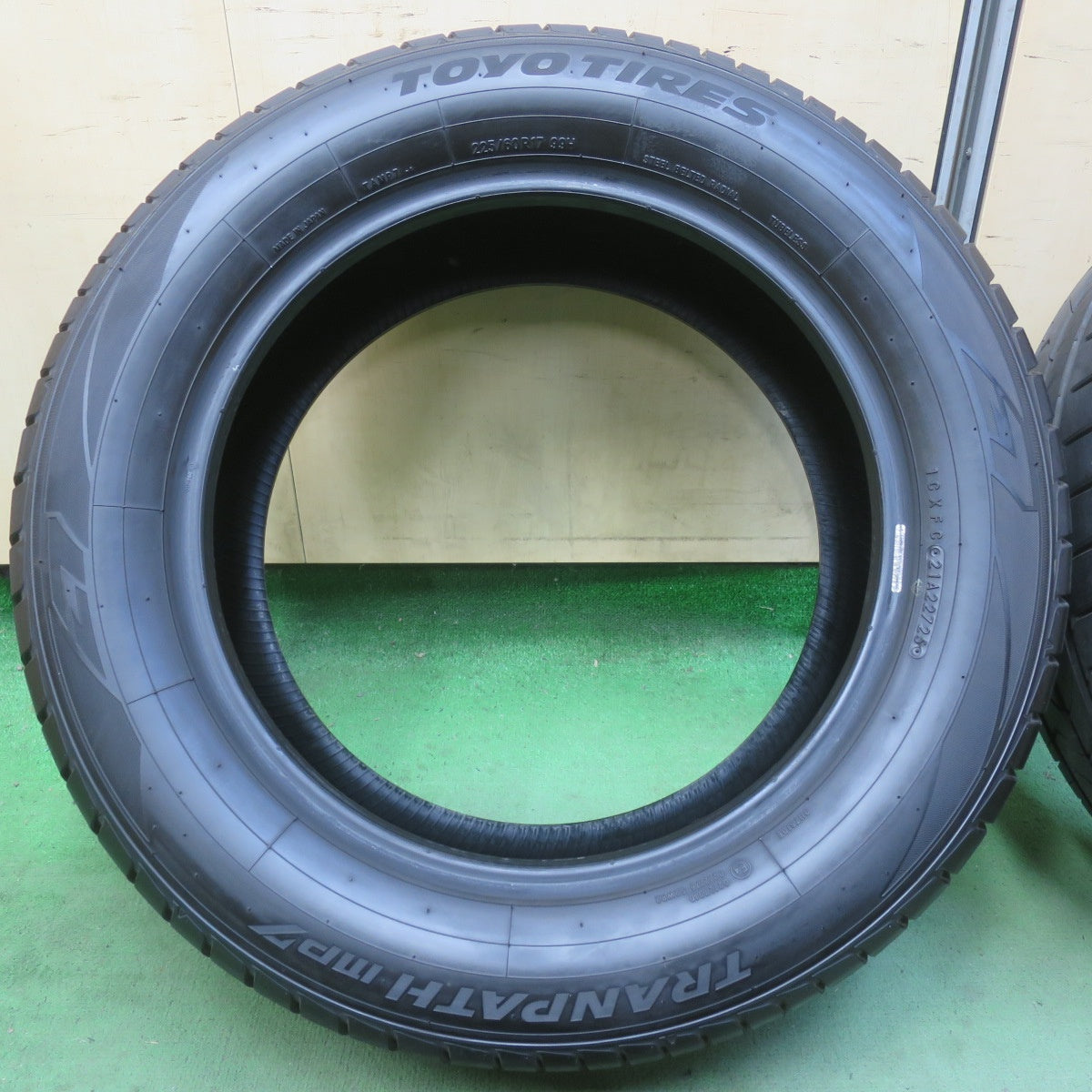 ほぼ未使用！25年★225/60R17 トーヨー トランパス MP7 タイヤ 17インチ アルファード ヴェルファイア レクサス LBX フォレスター 等★6041508イノタ