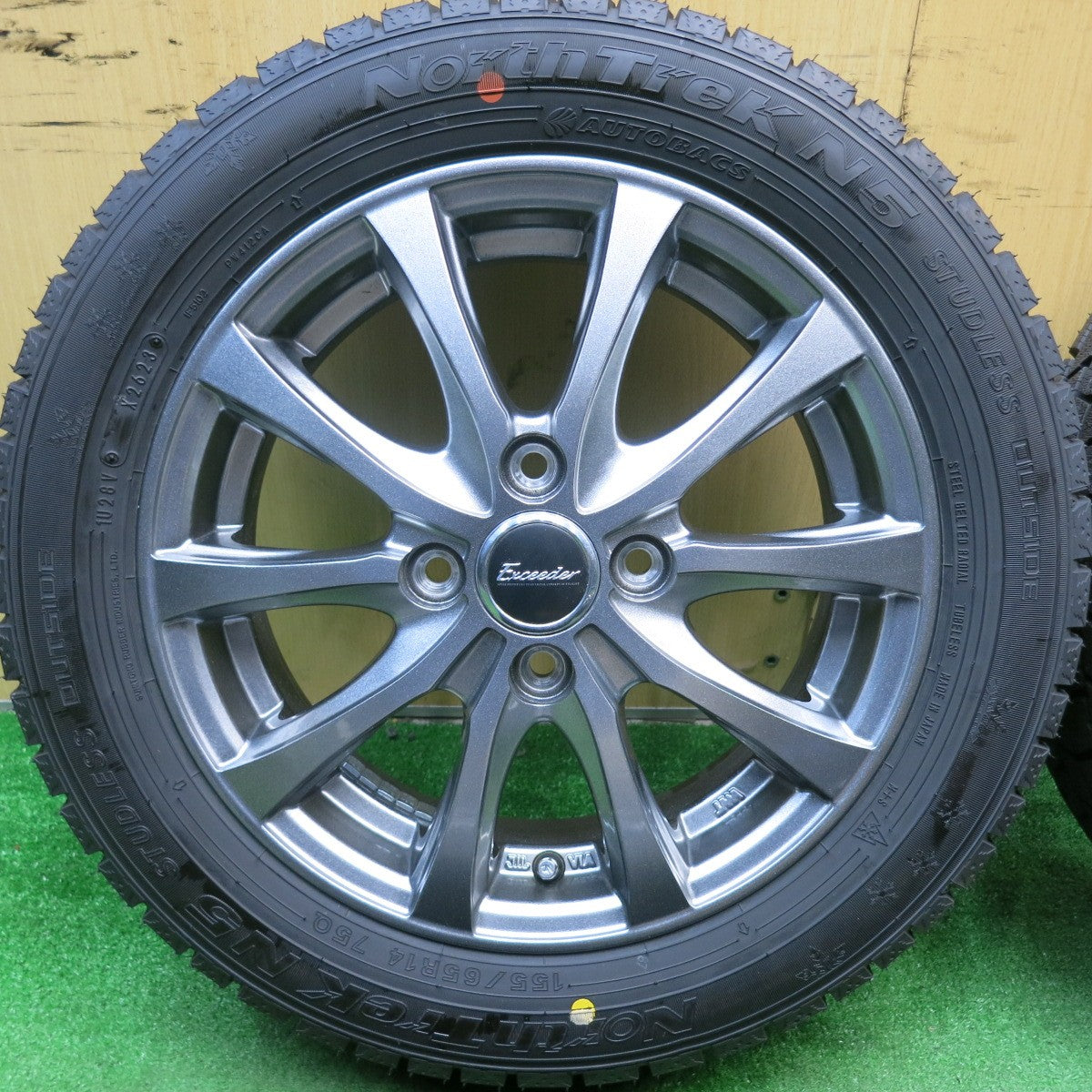 バリ溝！23年！キレイ！ほぼ10分★スタッドレス 155/65R14 オートバックス ノーストレック N5 Exceeder エクシーダー 14インチ PCD100/4H★5052402HAス