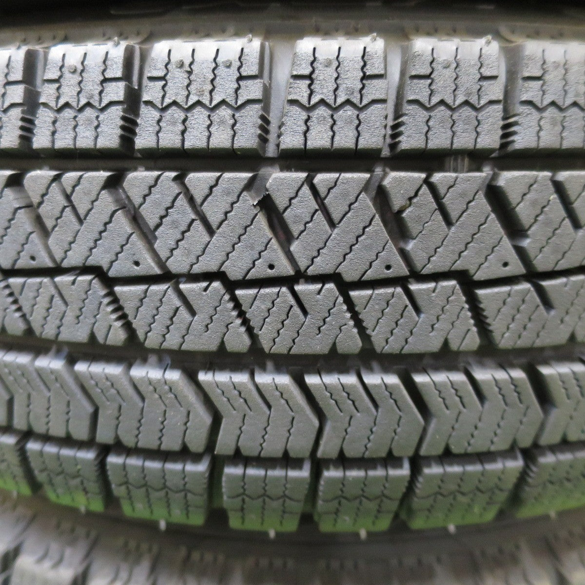 バリ溝！23年！9分★トヨタ パッソ ヴィッツ 等 純正 スチール 155/80R13 スタッドレス ブリヂストン ブリザック VRX2 13インチ PCD100/4H★6030201ナス