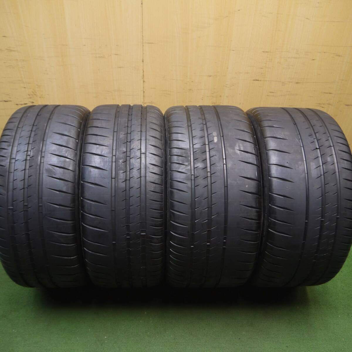 *送料無料* バリ溝！22年！9.5分★235/40R18 265/35R18 ミシュラン パイロット スポーツ CUP2 タイヤ ポルシェ等★3082104Hノタ