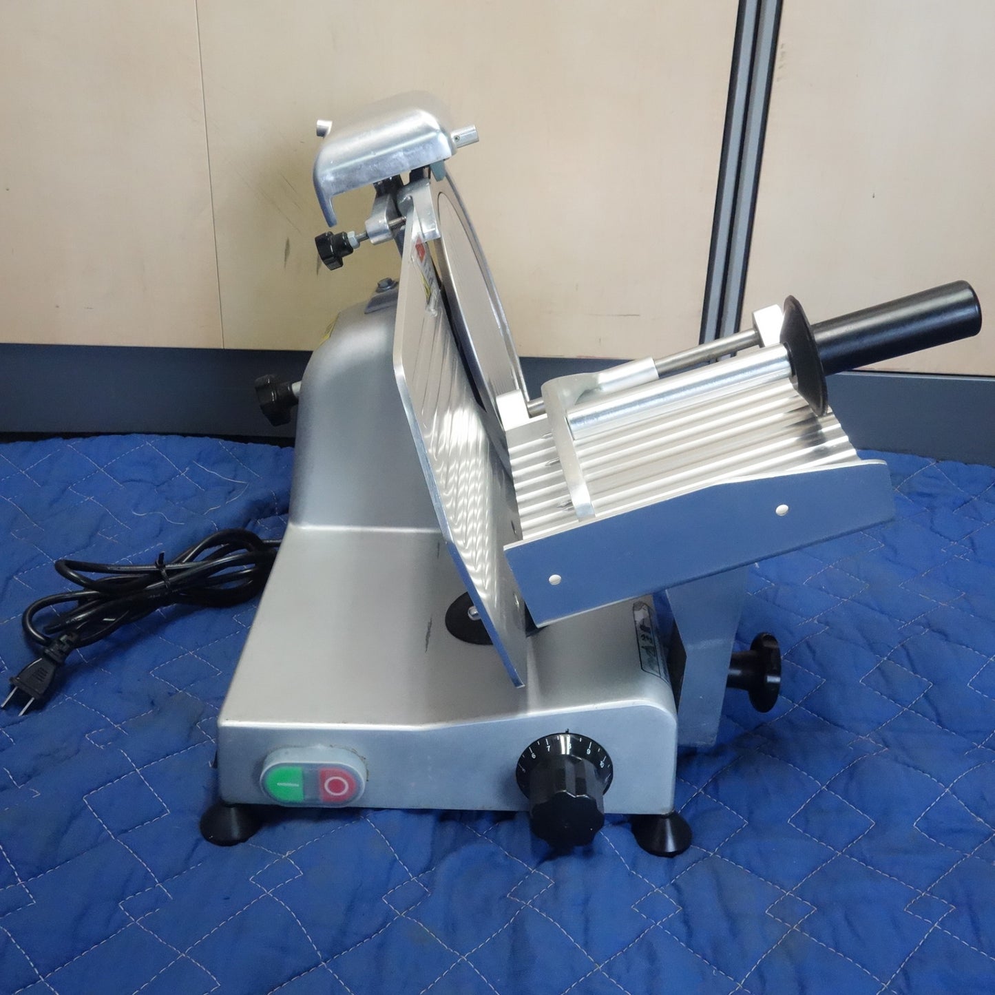 [送料無料] ☆テンポス 業務用 ミート スライサー 回転刃 25cm 100V TBMS-250 肉 カッター 厨房☆