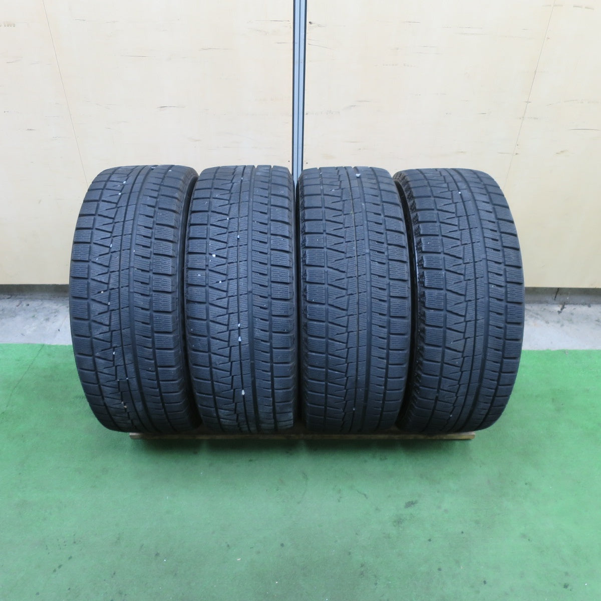 バリ溝！9分★BMW 等 MAK FAHR 225/55R17 スタッドレス ブリヂストン ブリザック RFT ファー 17インチ PCD112/5H★6042304TTス