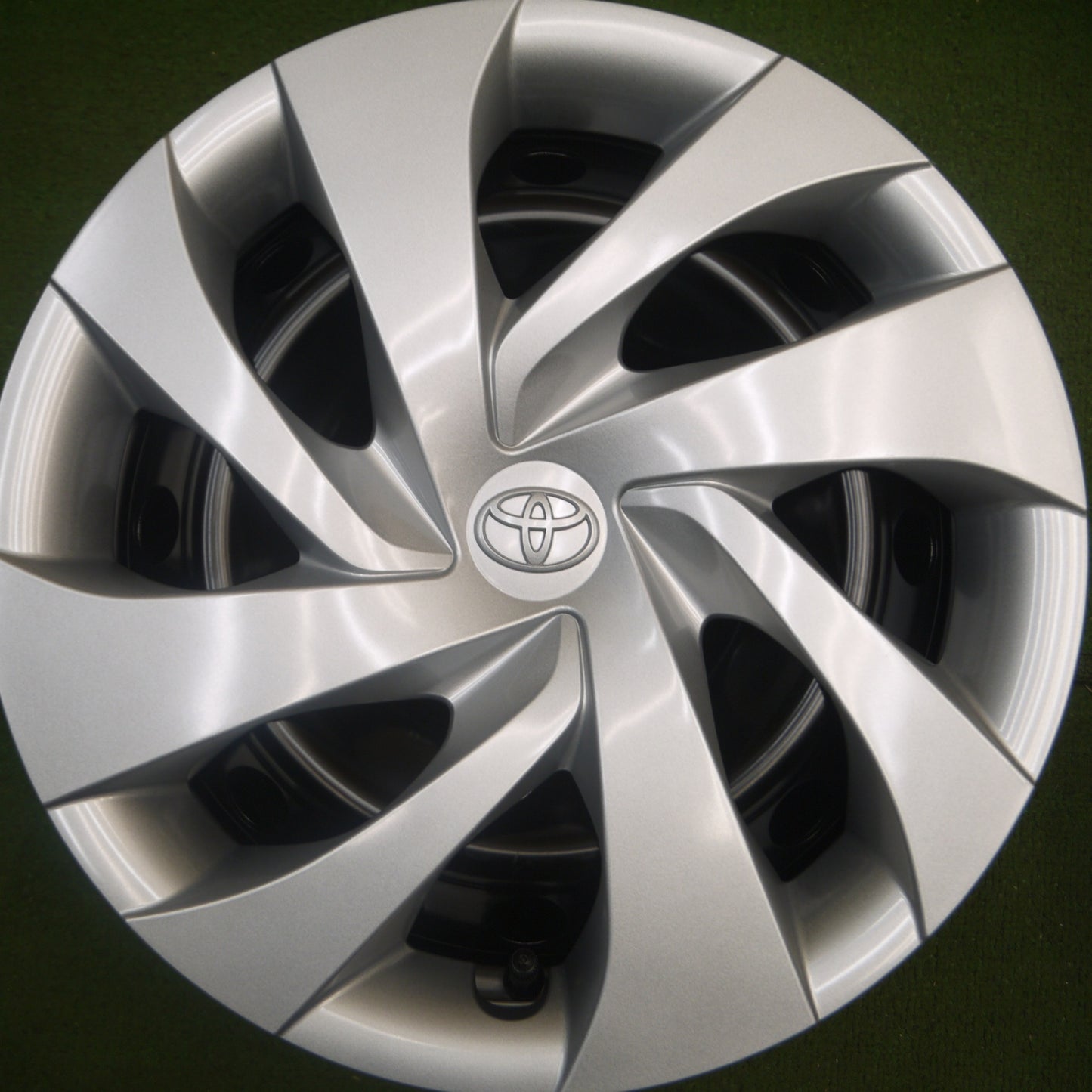 *送料無料* 新車外し★トヨタ ヤリス 純正 スチール ホイール 14インチ 14×5.5J PCD100/4H★4043002Hホ