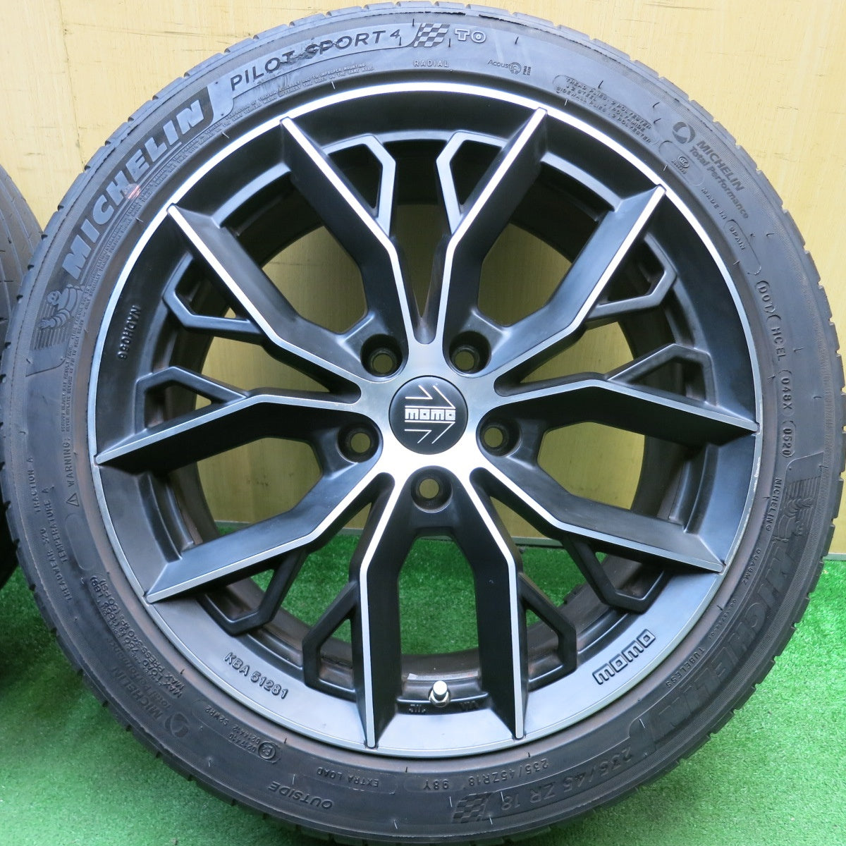 4本価格★MOMO MASSIMO 235/45R18 ミシュラン パイロットスポーツ4 TO モモ マッシモ 18インチ PCD114.3/5H★6030503HAノ