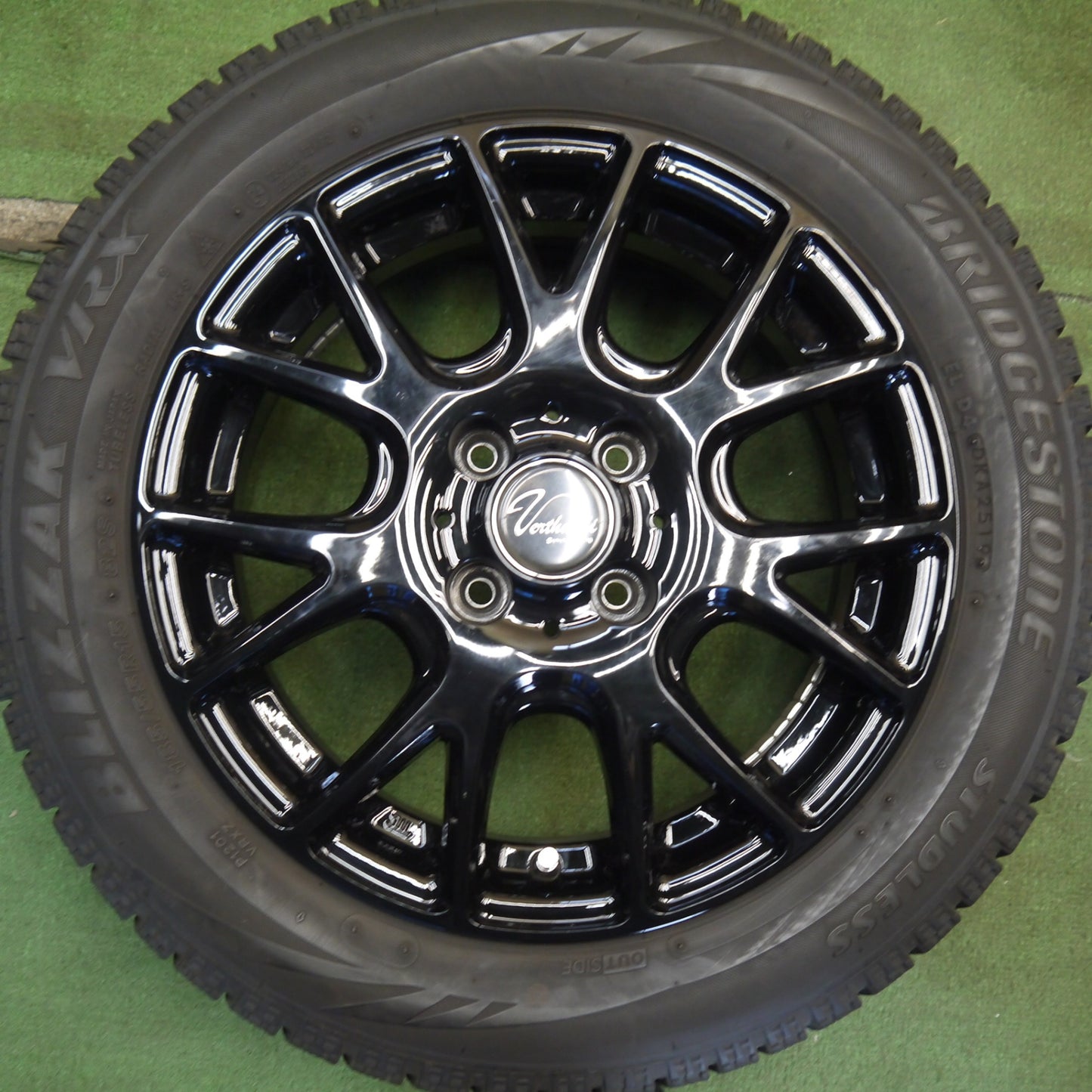 バリ溝！キレイ！9分◎スタッドレス 185/55R15 ブリヂストン ブリザック VRX Verthandi ヴェルザンディ 15インチ PCD100/4H◎6061705Hス