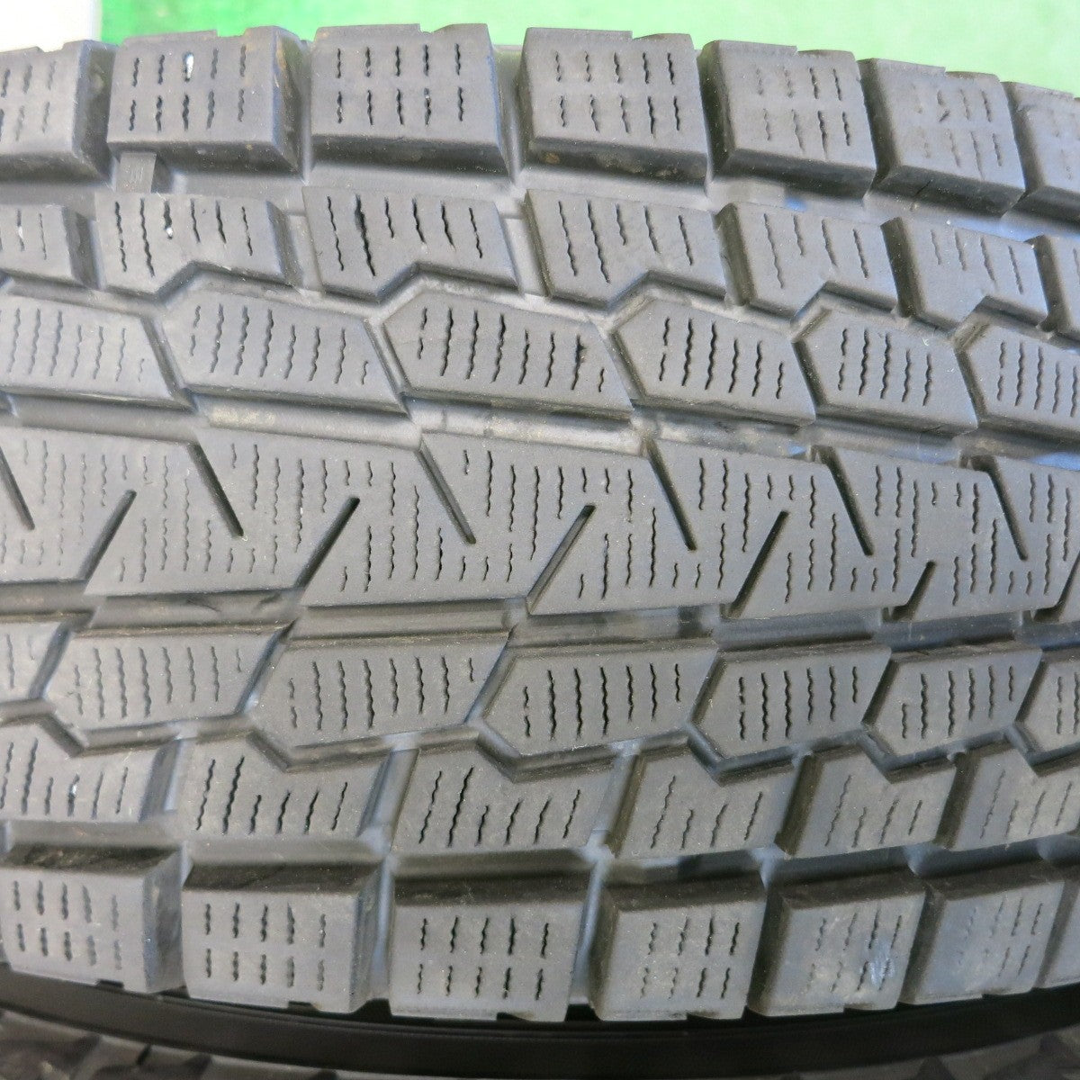 バリ溝！9.5分★トヨタ ハイエース 純正 スチール 195/80R15 107/105L スタッドレス ヨコハマ アイスガード G075 15インチ PCD139.7/6H★6051402HAス
