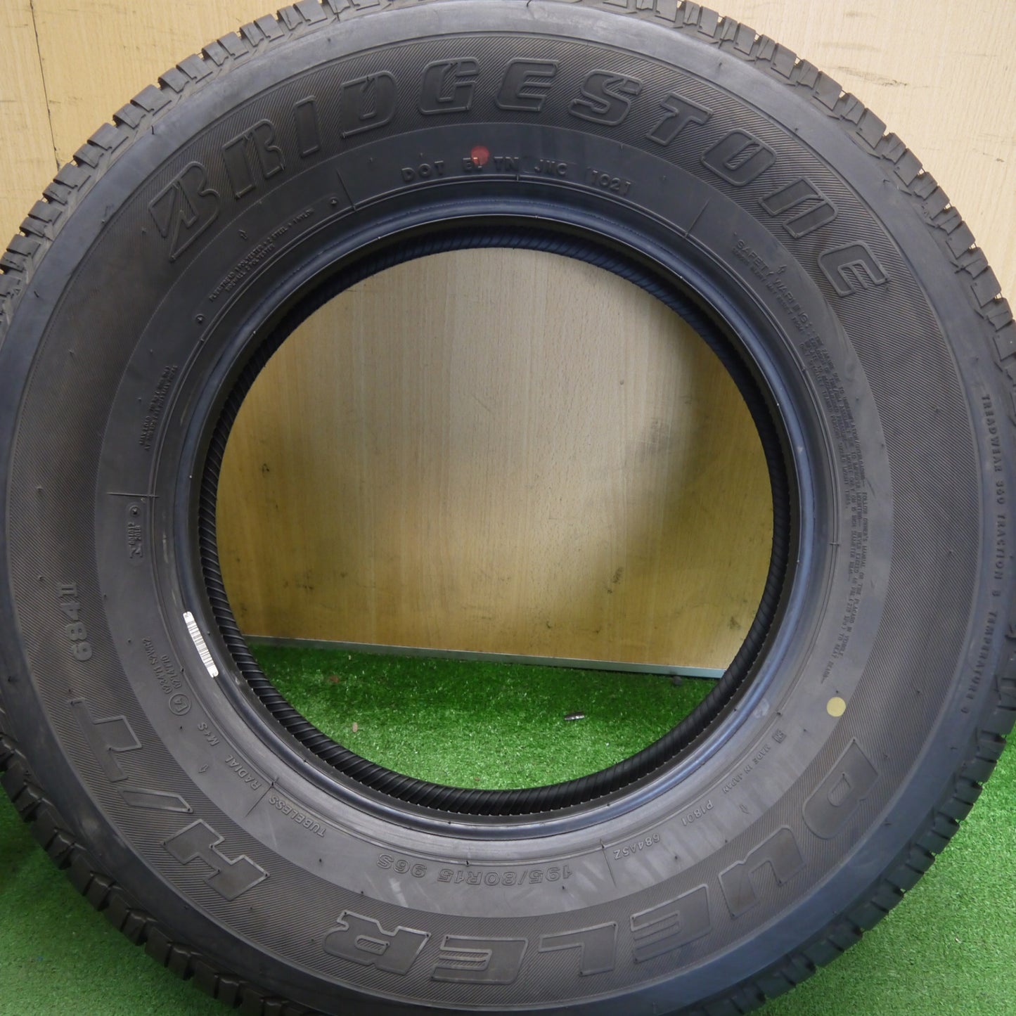 超バリ溝！ほぼ10分★195/80R15 ブリヂストン デューラー H/T 684Ⅱ DUELER タイヤ 15インチ ジムニー シエラ ジムニー ノマド 等★6070508Hノタ
