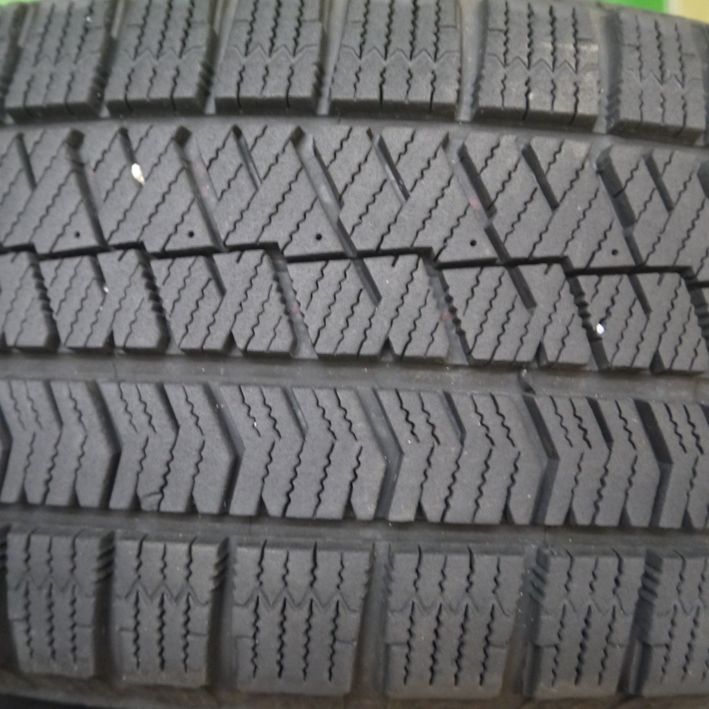 [送料無料] バリ溝！21年！キレイ！8.5分★スタッドレス 195/65R15 ブリヂストン ブリザック VRX2 VELVA KEVIN ヴェルヴァ 15インチ PCD114.3/5H★4112203Hス
