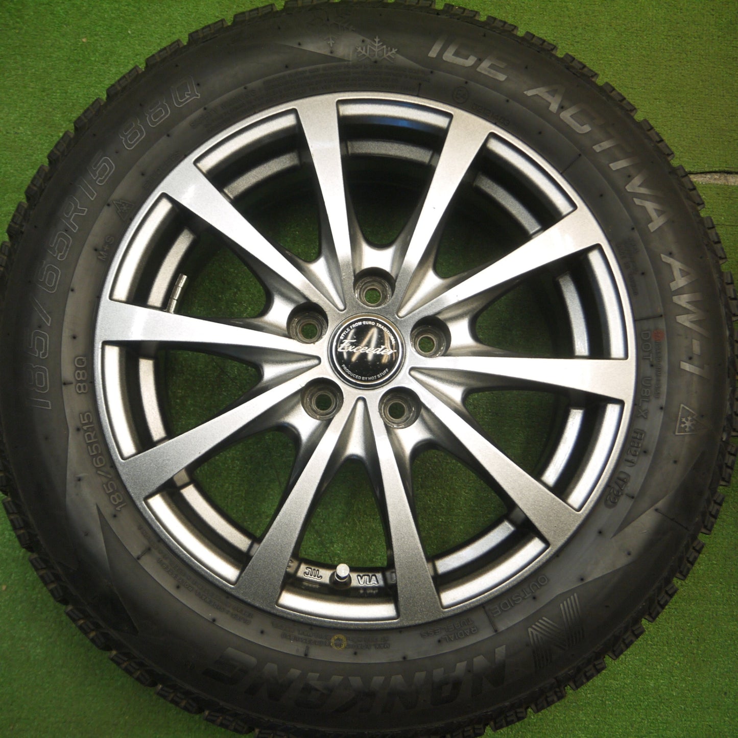[送料無料] バリ溝！22年！キレイ！9.5分以上★シエンタ 等 185/65R15 スタッドレス ナンカン アイスアクティバ AW-1 Exceeder エクシーダー 15インチ PCD100/5H★5012704Hス
