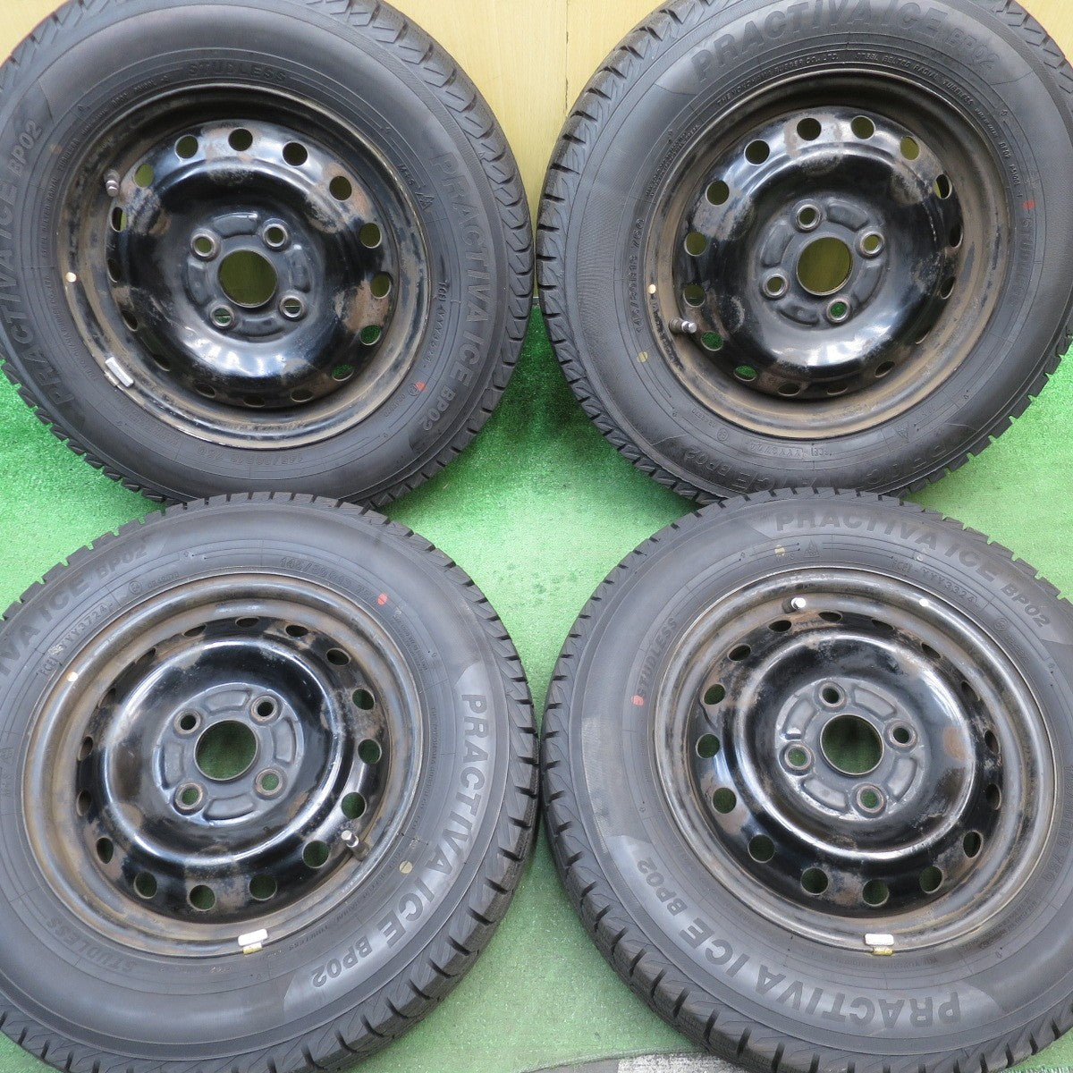 バリ溝！24年！9分★ダイハツ ミラ 純正 スチール 145/80R13 スタッドレス プラクティバ アイス BP02 ヨコハマ製 13インチ PCD100/4H★5073103NJス