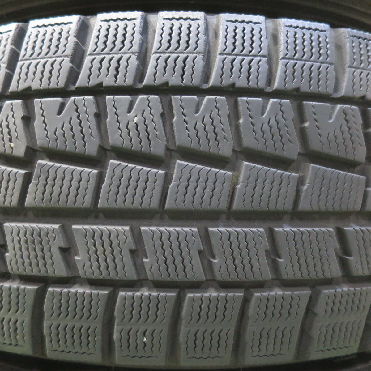 バリ溝！9分★ワーゲン 等 ATS 215/60R16 スタッドレス ダンロップ ウインターマックス WM01 16インチ PCD112/5H★5071605イス