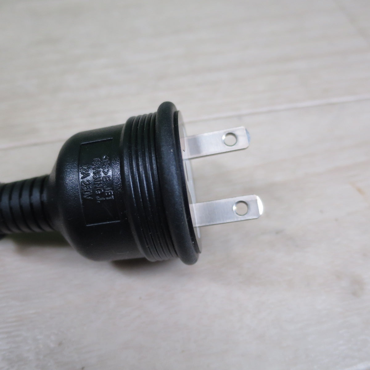 [送料無料] 未使用☆HIKOKI ハイコーキ 100mm ディスクグラインダー G10BYE2 電動 工具 200V 研摩 研磨 機 切断 研削 コード式☆