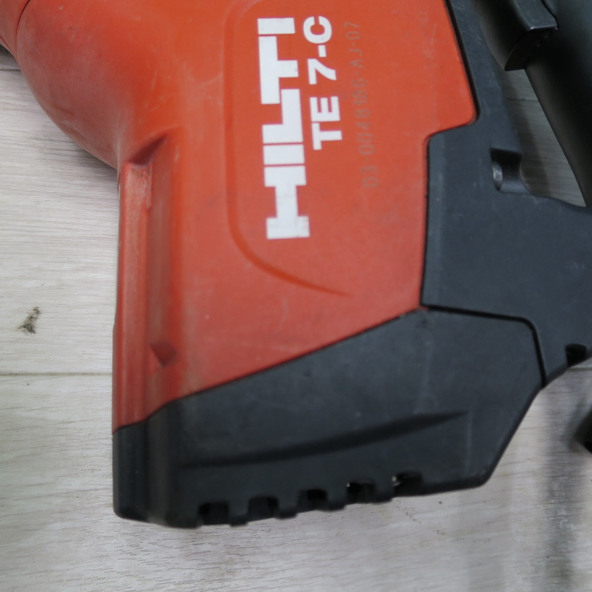 [送料無料] キレイ！付属品付き☆ヒルティ HILTI ロータリー ハンマー ドリル TE 7-C & 集じんシステム TE DRS-M セット ビット ケース付き 穴あけ はつり 電動 工具☆