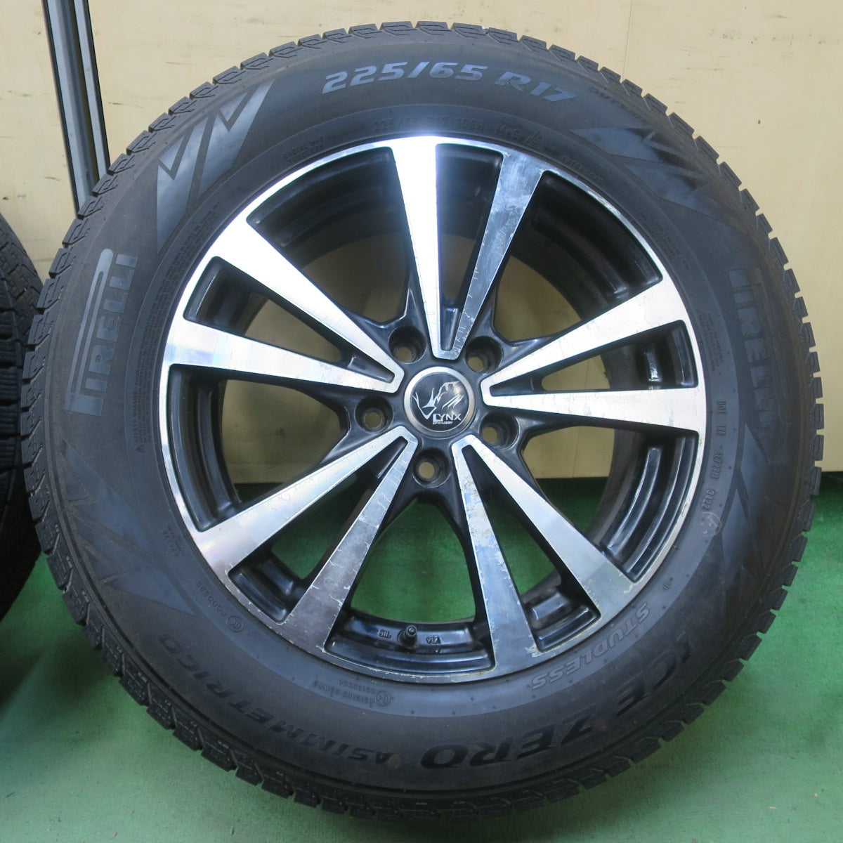 バリ溝！22年！9分★スタッドレス 225/65R17 ピレリ アイスゼロ アシンメトリコ LYNX Prauzer リンクス プラウザー 17インチ PCD114.3/5H★6042105イス