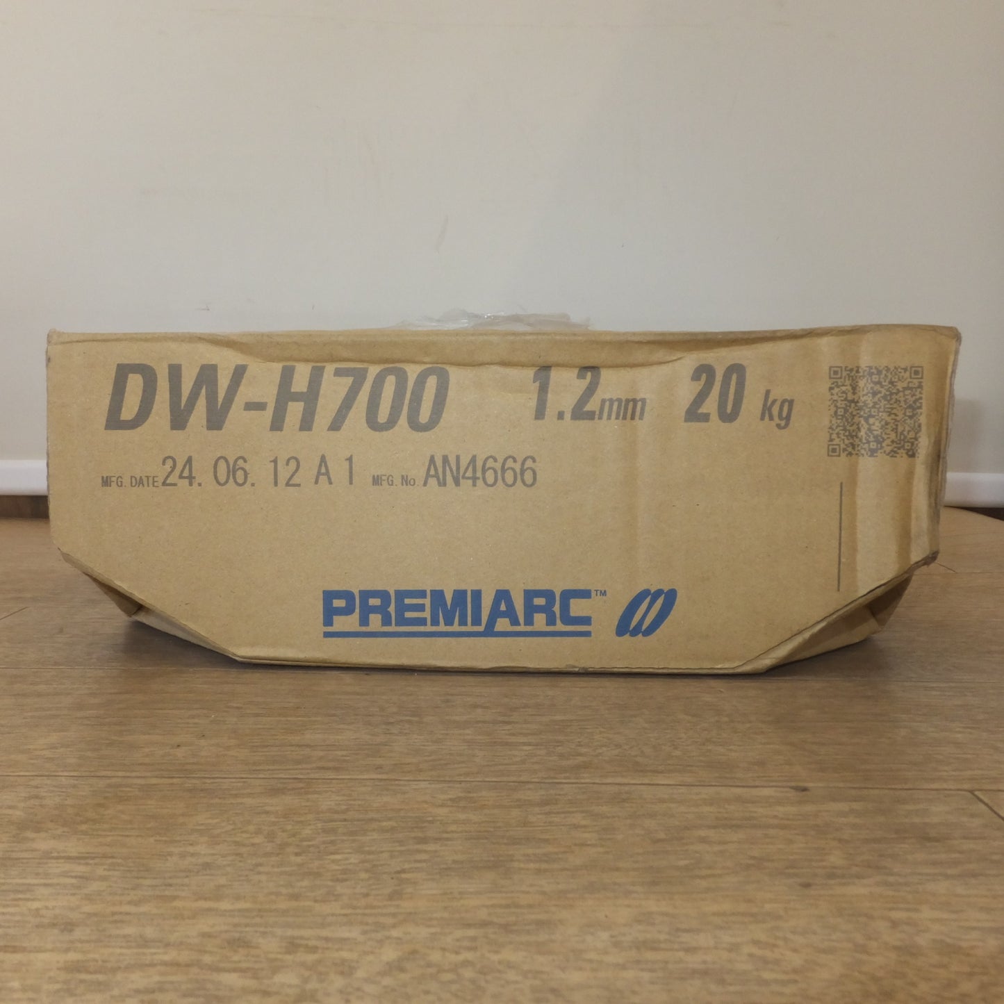 [送料無料] 未使用★神戸製鋼所 コベルコ KOBELCO PREMIARC 硬化肉盛溶接用フラックス入りワイヤ DW-H700 1.2mm 20kg(4)★