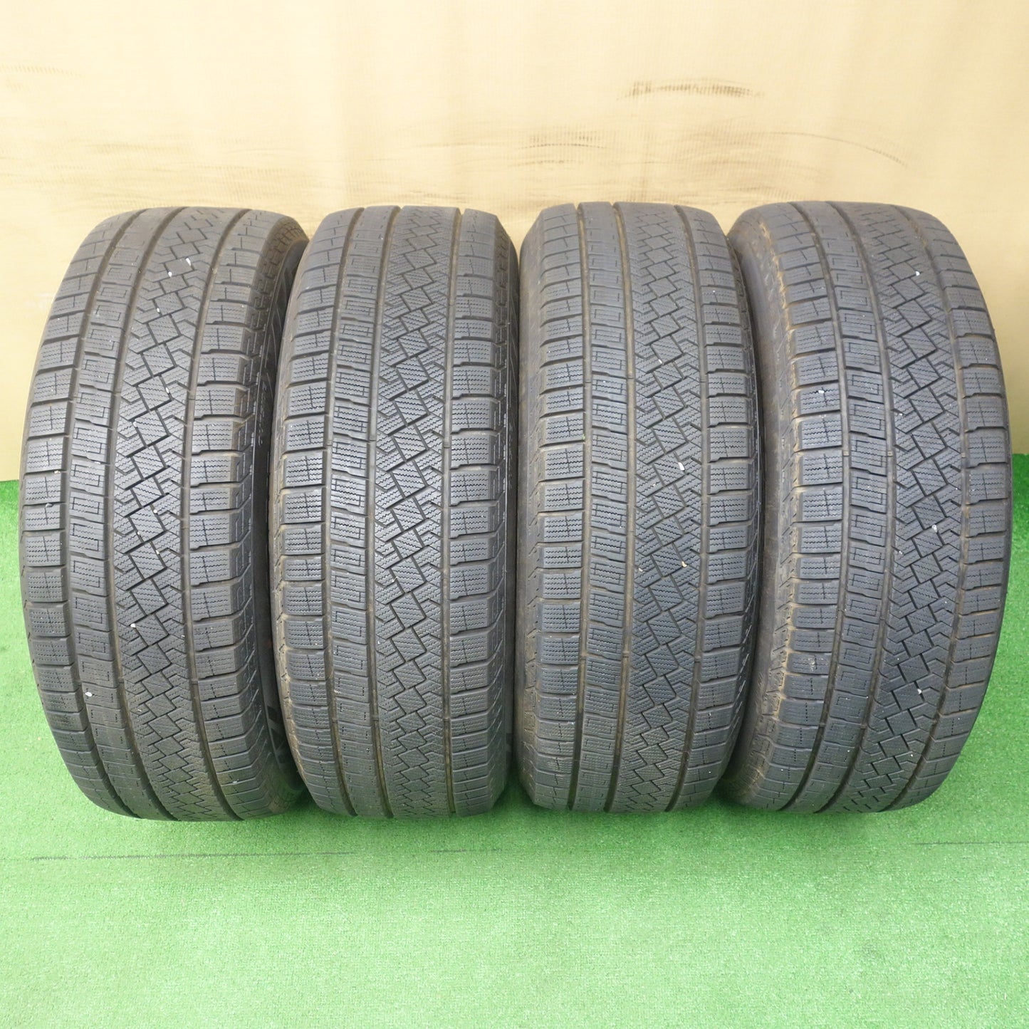 バリ溝！25年！キレイ！9.5分以上★スタッドレス 225/60R17 ピレリ アイスゼロ アシンメトリコ ESTROSA EST-8S エステローザ 17インチ PCD114.3/5H★6050201KTス