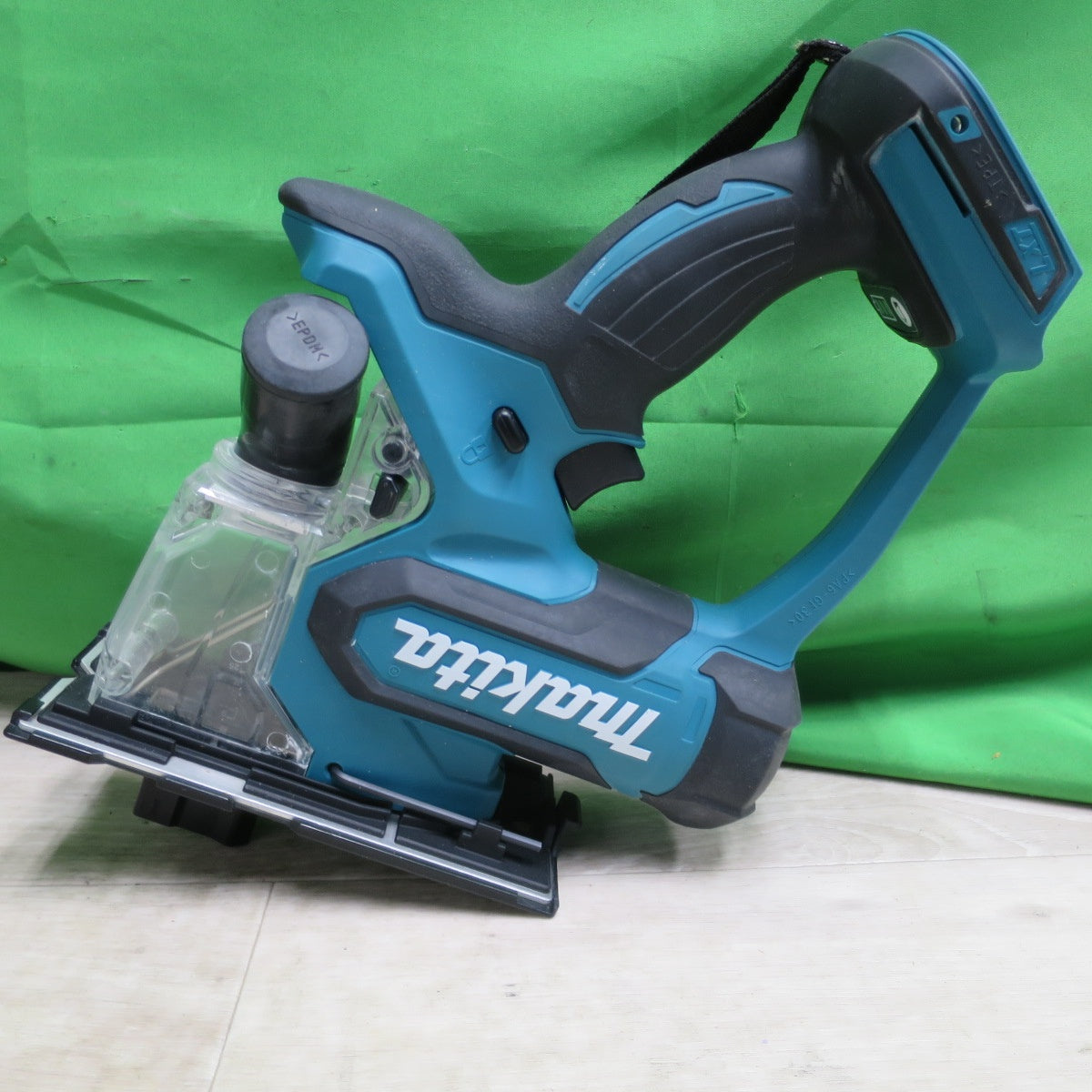 [送料無料] キレイ☆makita マキタ 18V 充電式 ボードカッター SD180D 本体 コードレス ボード用 切断機 角穴カッター DIY 日曜大工 電動 工具☆